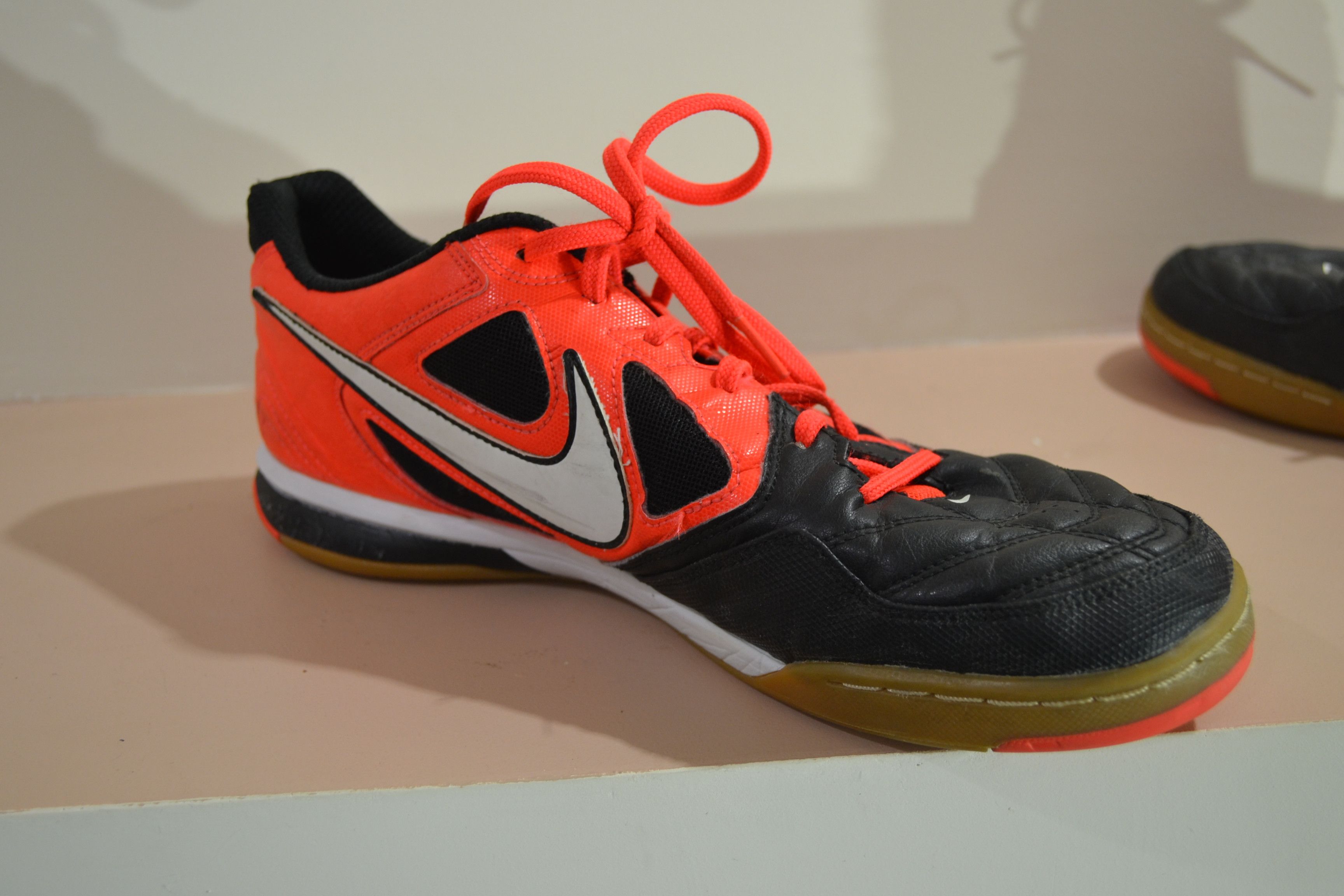 Nike Nike5 Gato Indoor Soccer Shoes - Futsal Trainers Size US 10 / EU 43 - 3 Thumbnail