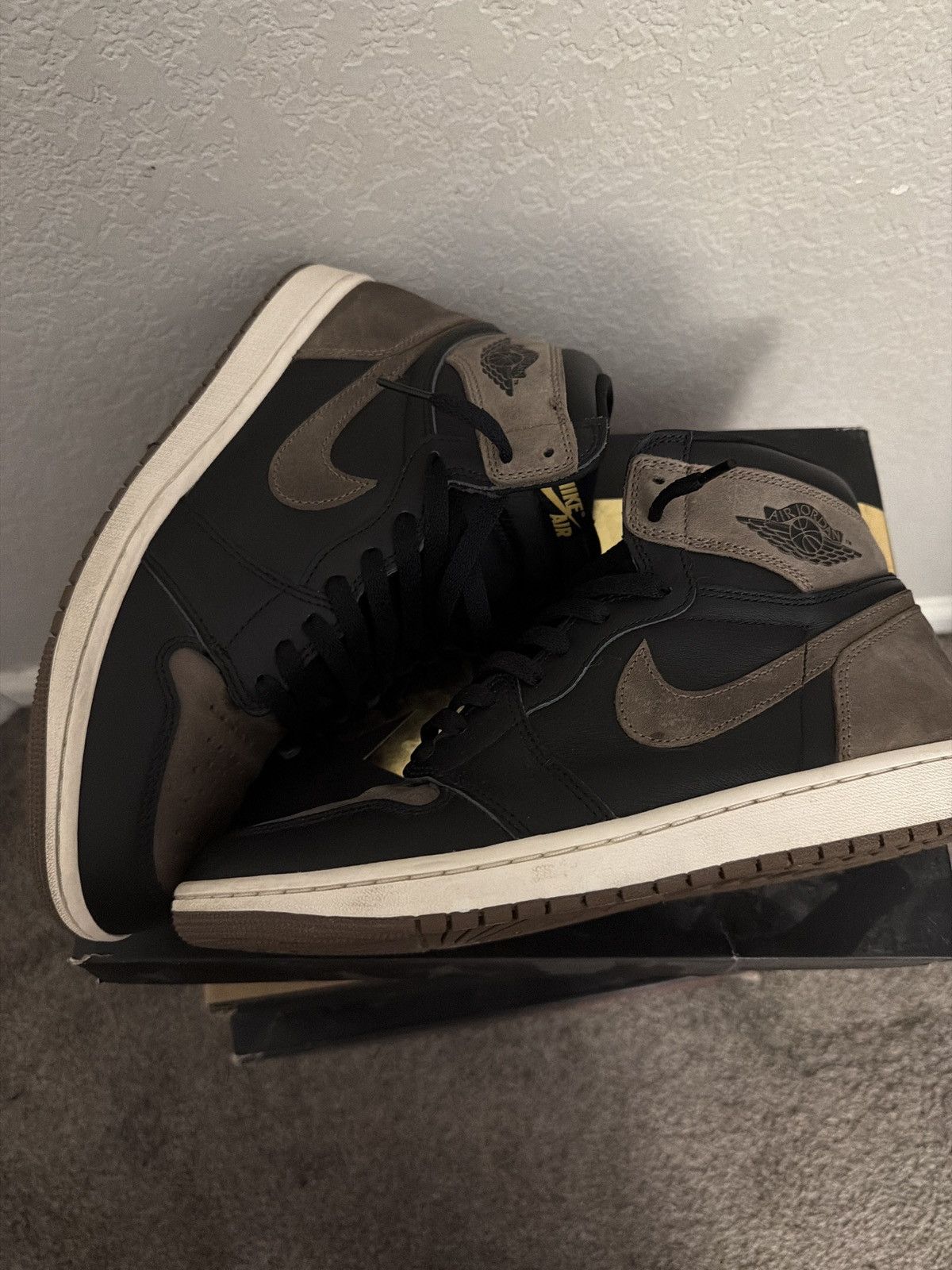Jordan Brand Jordan 1 PALOMINO Size US 10 / EU 43 - 2 Thumbnail