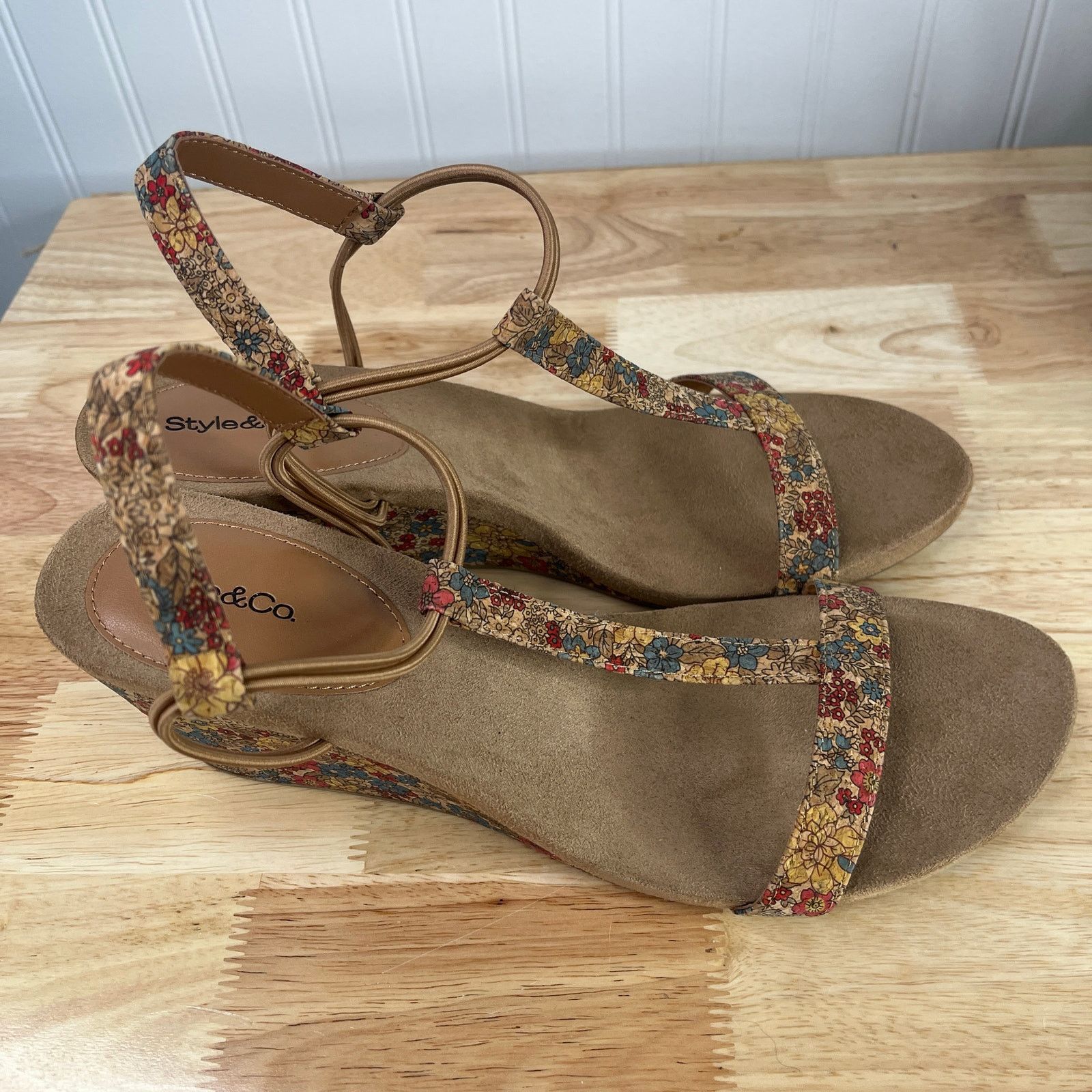 Other Style & Company Beige Floral T-Strap Wedge Slip On Slingback Size US 11 / IT 41 - 9 Thumbnail
