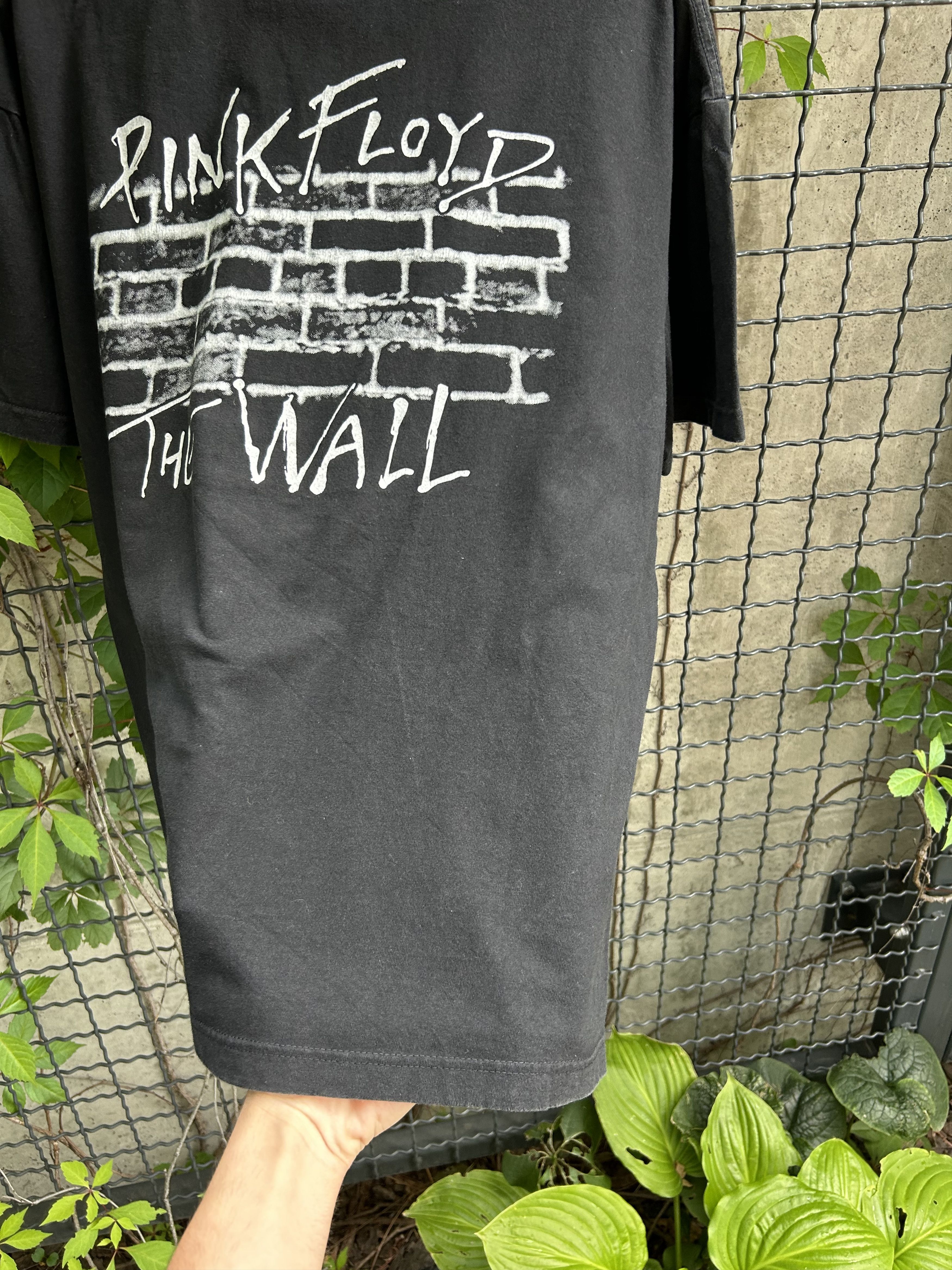 Band Tees Vintage 90s Pink Floyd The Wall Rock Band T-shirt Size US L / EU 52-54 / 3 - 12 Thumbnail