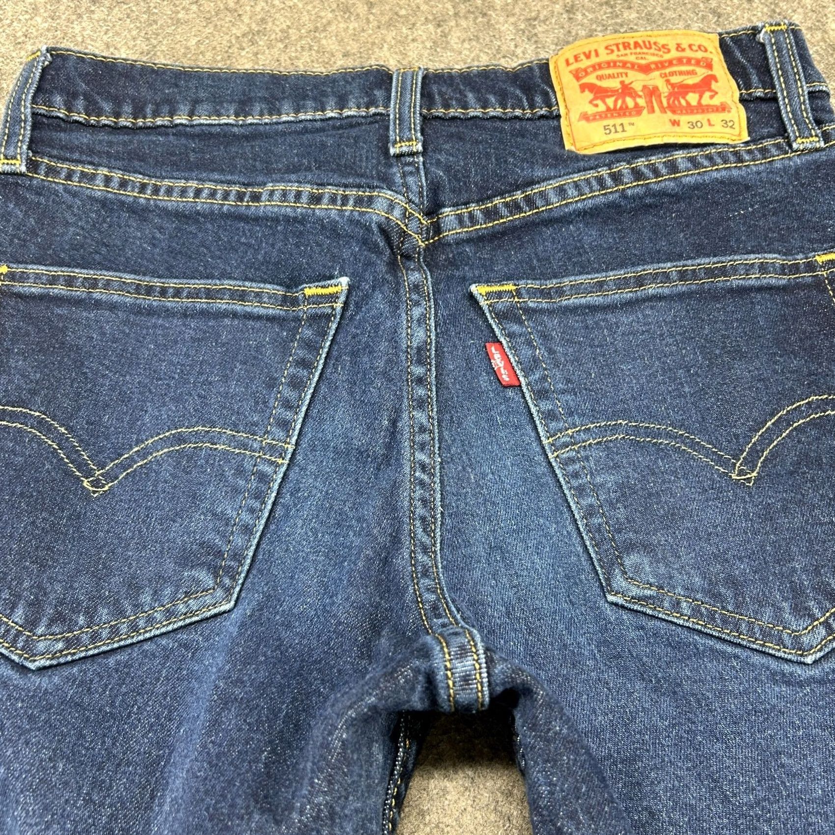 Levi's Levi's 511 Jeans Mens 30x32 Blue Slim Fit Dark Wash 5-Pocket Denim Stretch Size US 30 / EU 46 - 7 Thumbnail