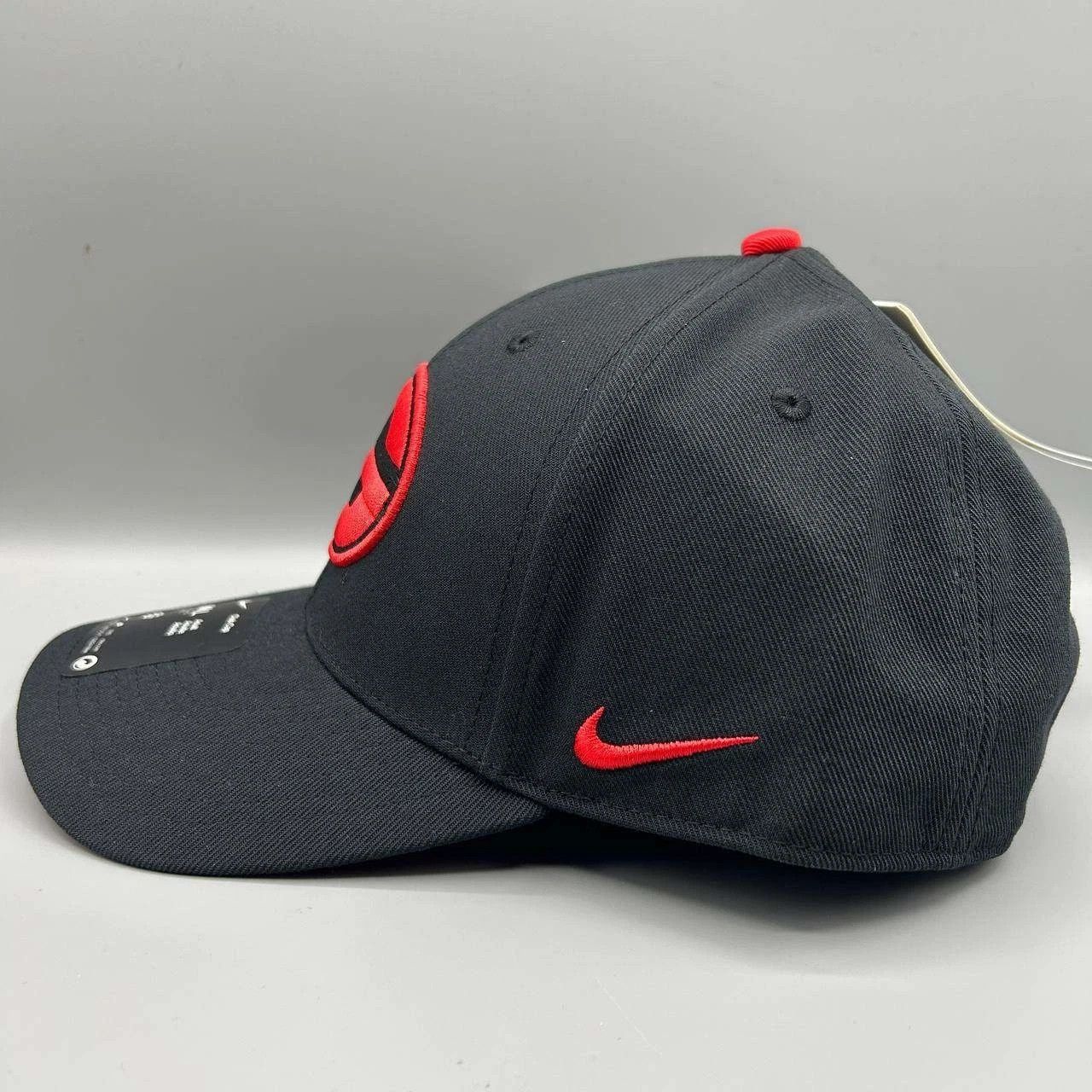 Nike Georgia Bulldogs x Nike Club Hat Men M-L Dri-Fit Strap Back Size ONE SIZE - 7 Thumbnail