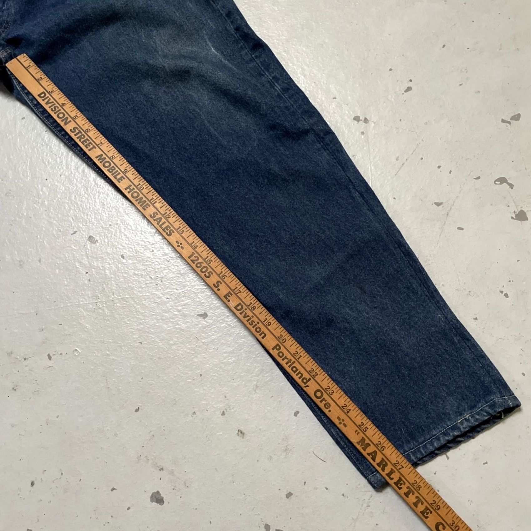 Levi's Item Specifications: Fabric Wash: Light Size US 38 / EU 54 - 3 Thumbnail