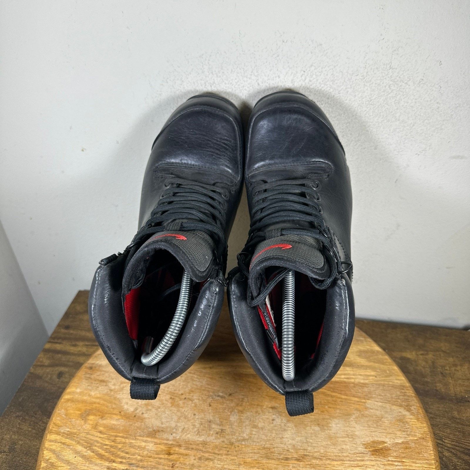 Nike Nike Shox Neo Mens Black Leather Boots Size 7 308659-016 Size US 7 / EU 40 - 11 Thumbnail