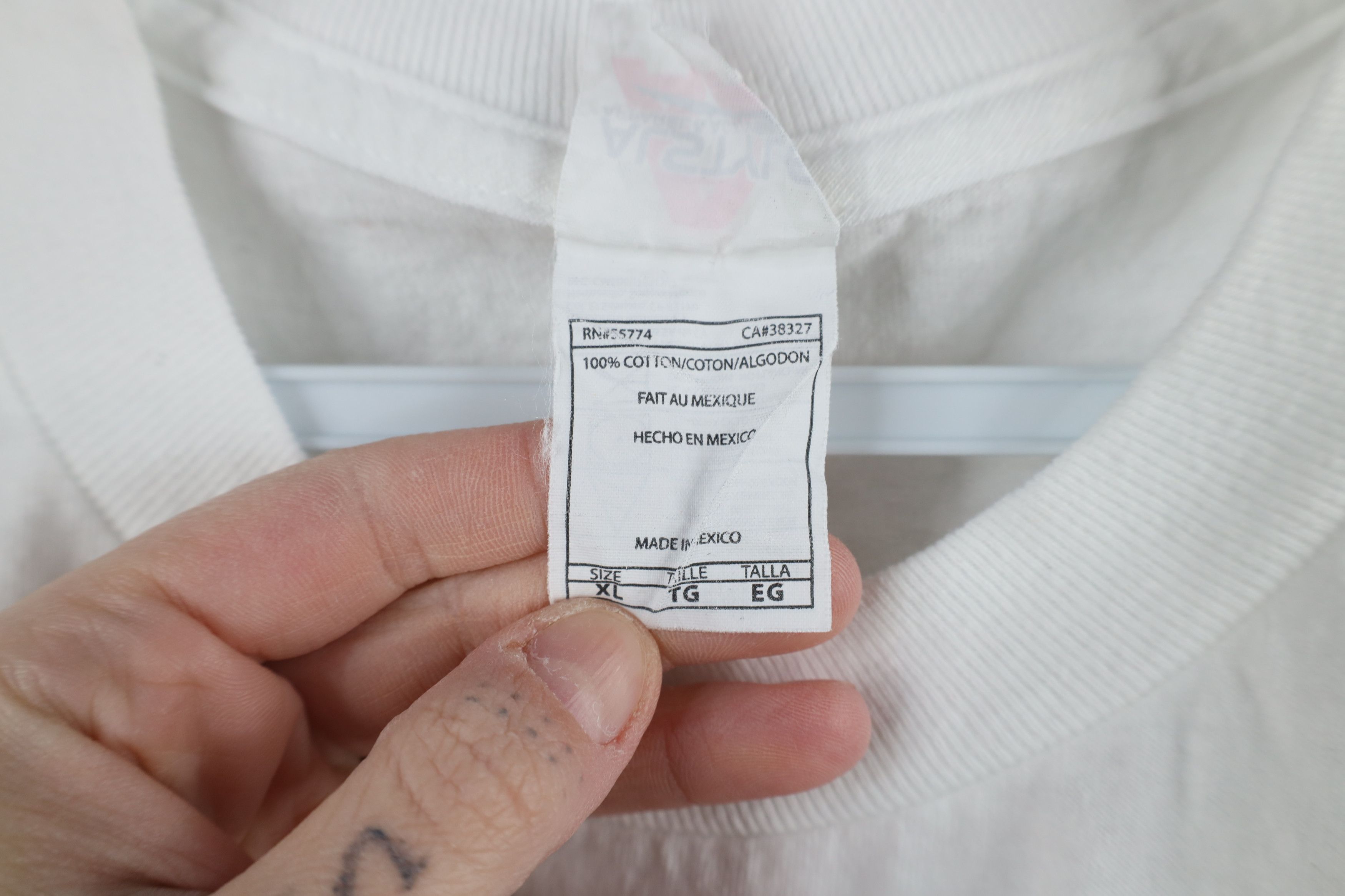 Vintage Vintage Dr McGillicuddys Liqueur Tasting Shot Ever T-Shirt Size US XL / EU 56 / 4 - 7 Thumbnail