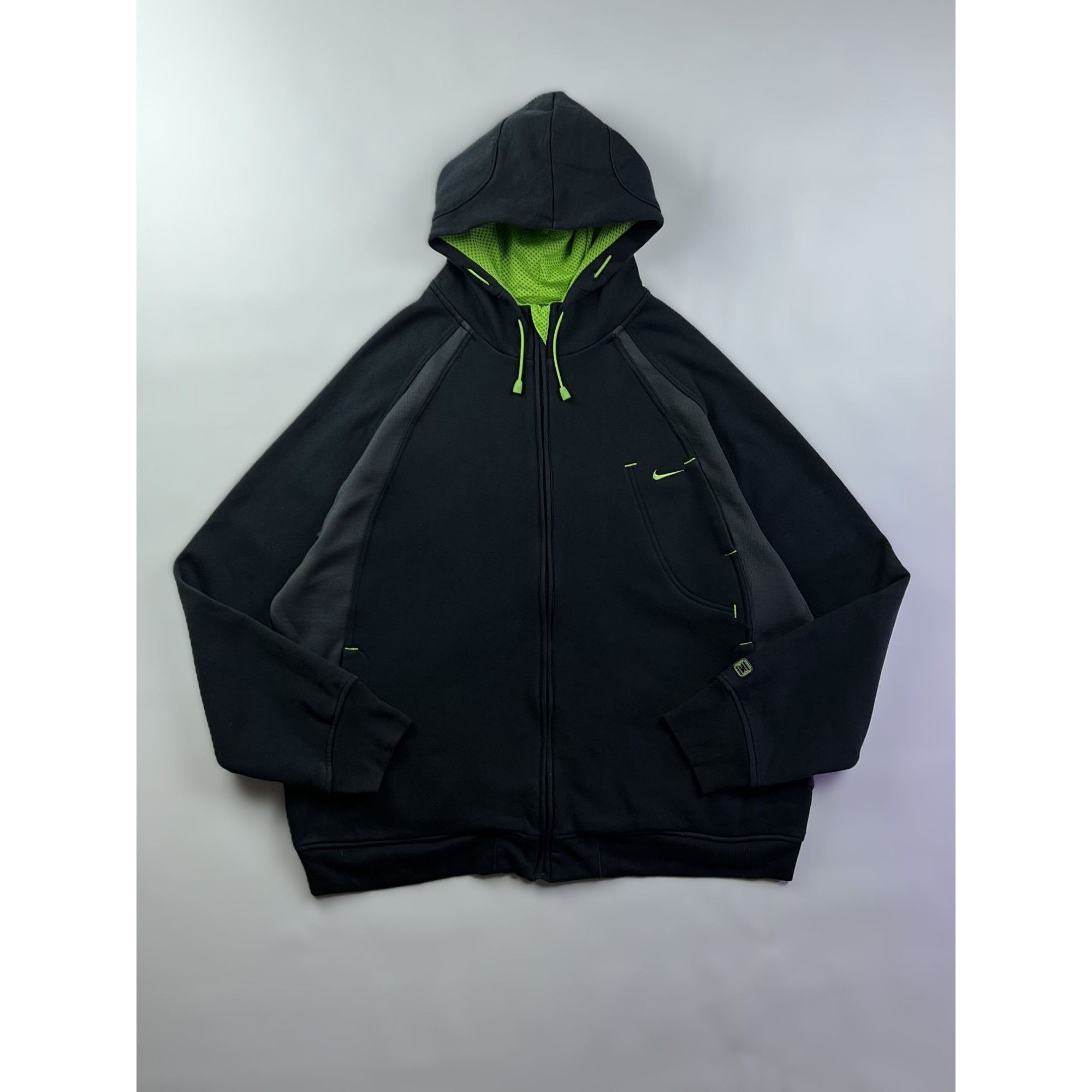 Nike × Vintage Rare Nike Shox Vintage Black & Green Zip Hoodie XL Size US XL / EU 56 / 4 - 2 Thumbnail