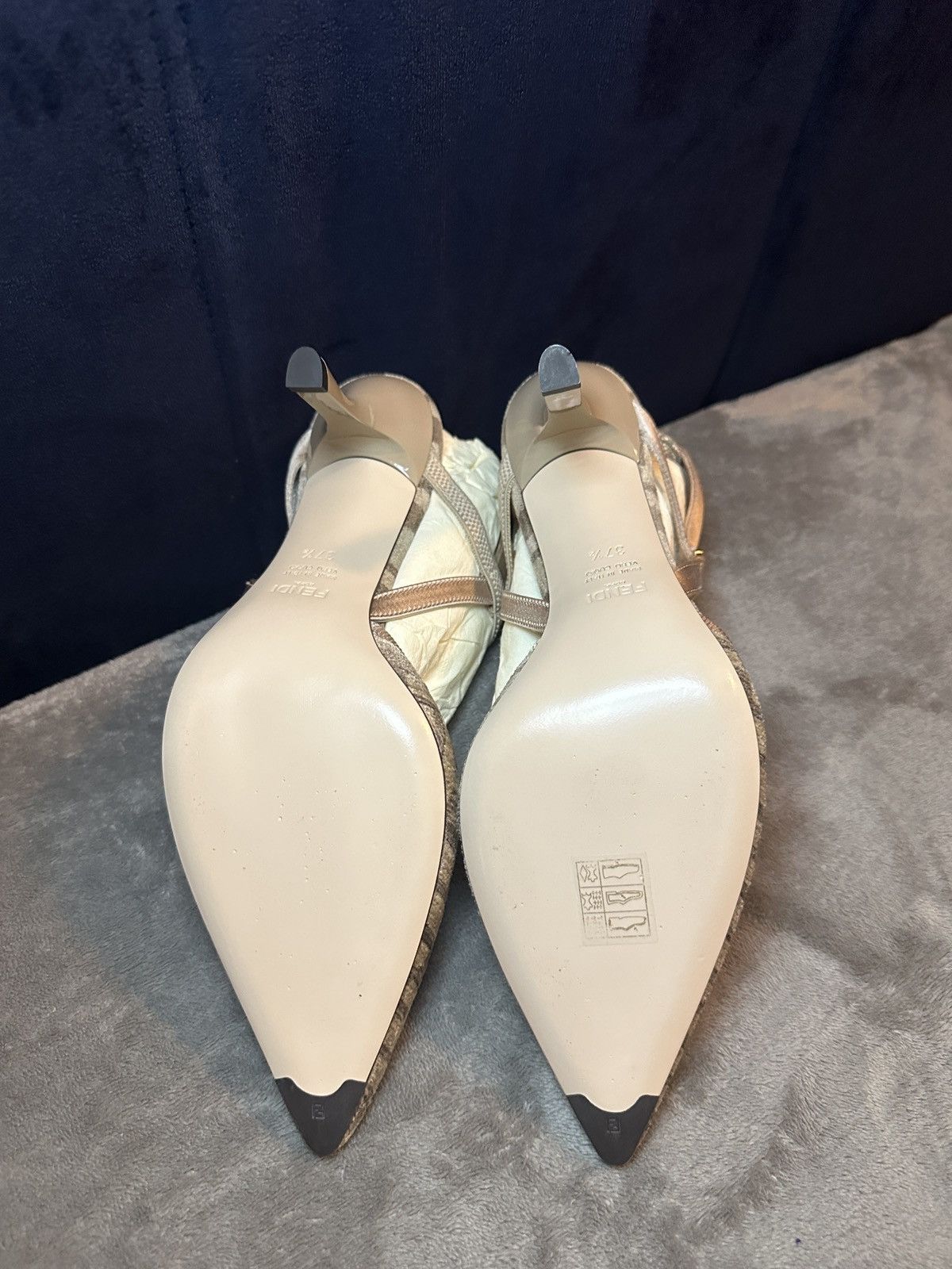Fendi Fendi Colibri lite Size US 7.5 / IT 37.5 - 6 Thumbnail