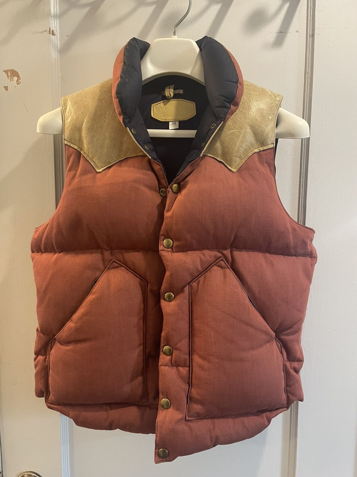 Rocky Mountain Featherbed Down Vest with Leather Accents Size US S / EU 44-46 / 1 - 11 Thumbnail