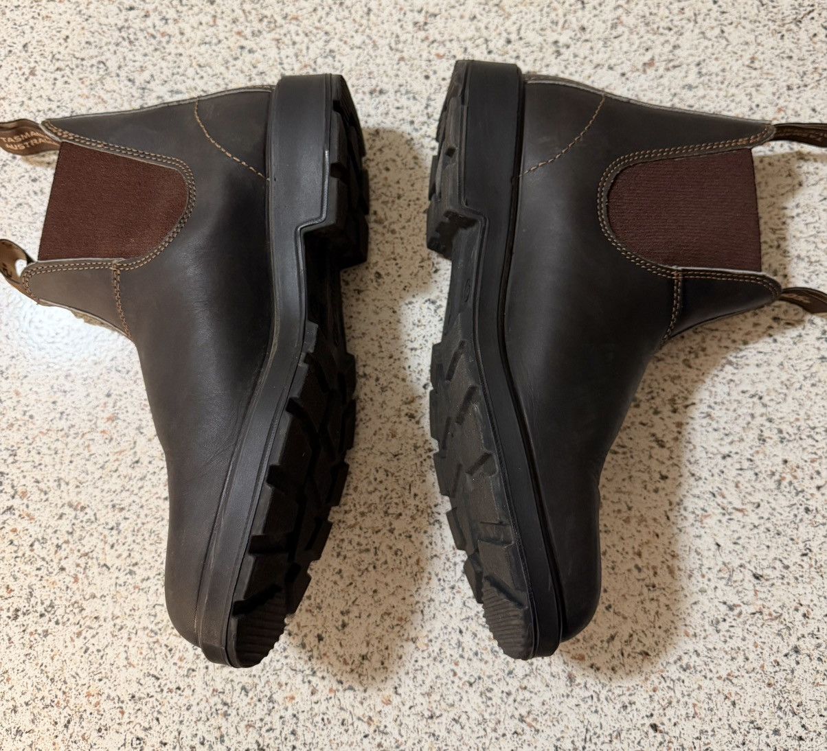 Blundstone #500 Chelsea Boots Size US 9 / EU 42 - 3 Thumbnail