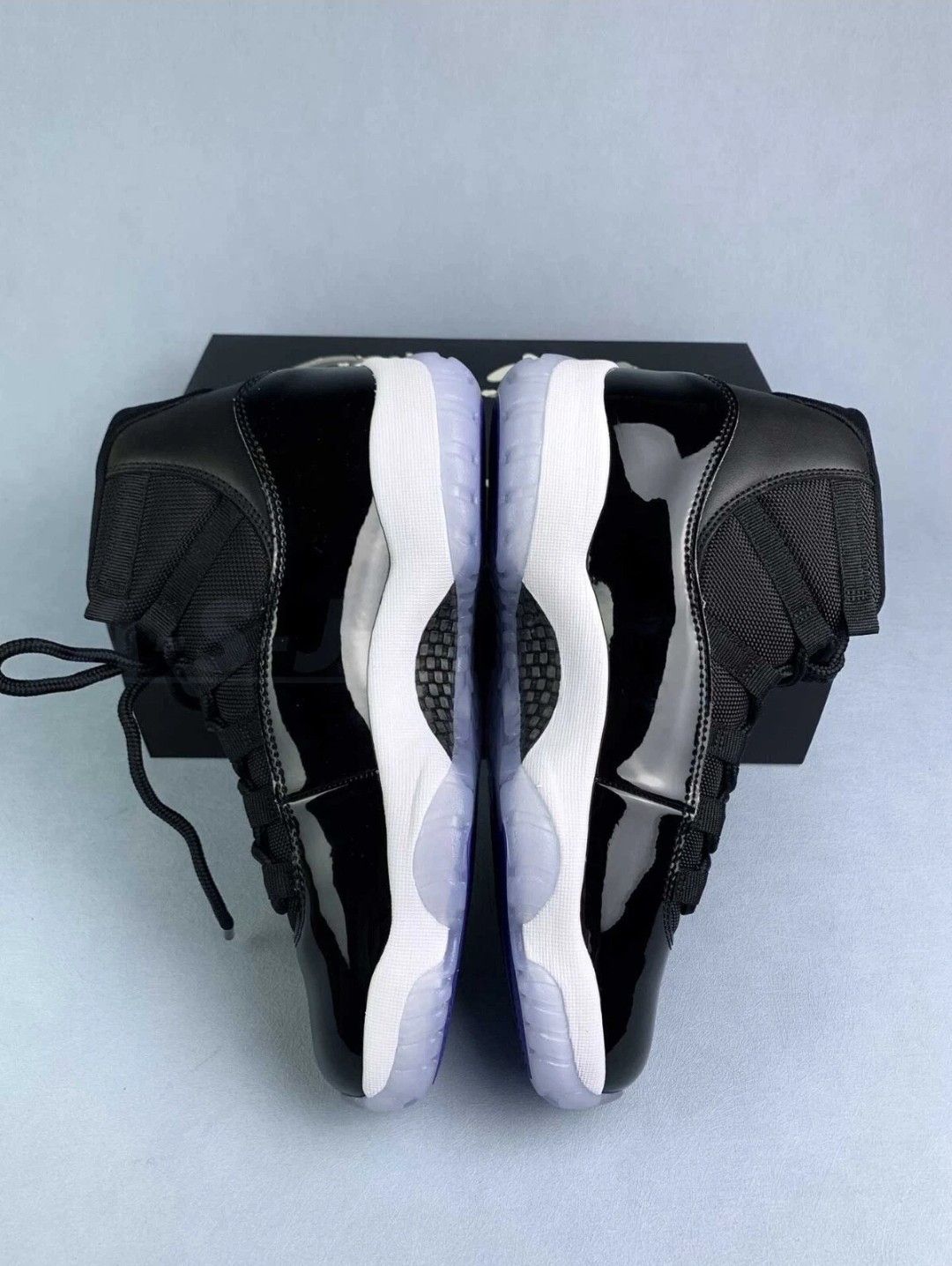 Other Jordan 11 space jam 2016 release Size US 8 / EU 41 - 2 Thumbnail