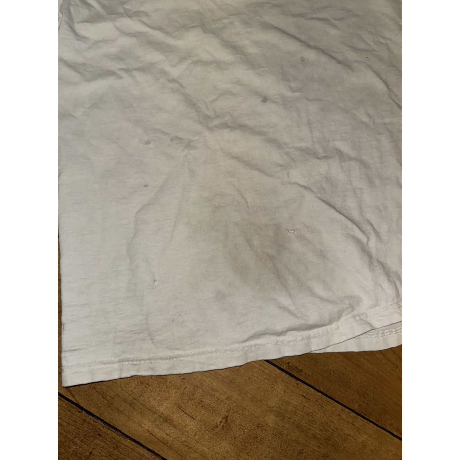 Vintage VINTAGE Dolphin T-Shirt Mens XL White 23X27 Distressed Y2K Dolphin White T-Shirt 23X27 LX? Size US XL / EU 56 / 4 - 8 Thumbnail