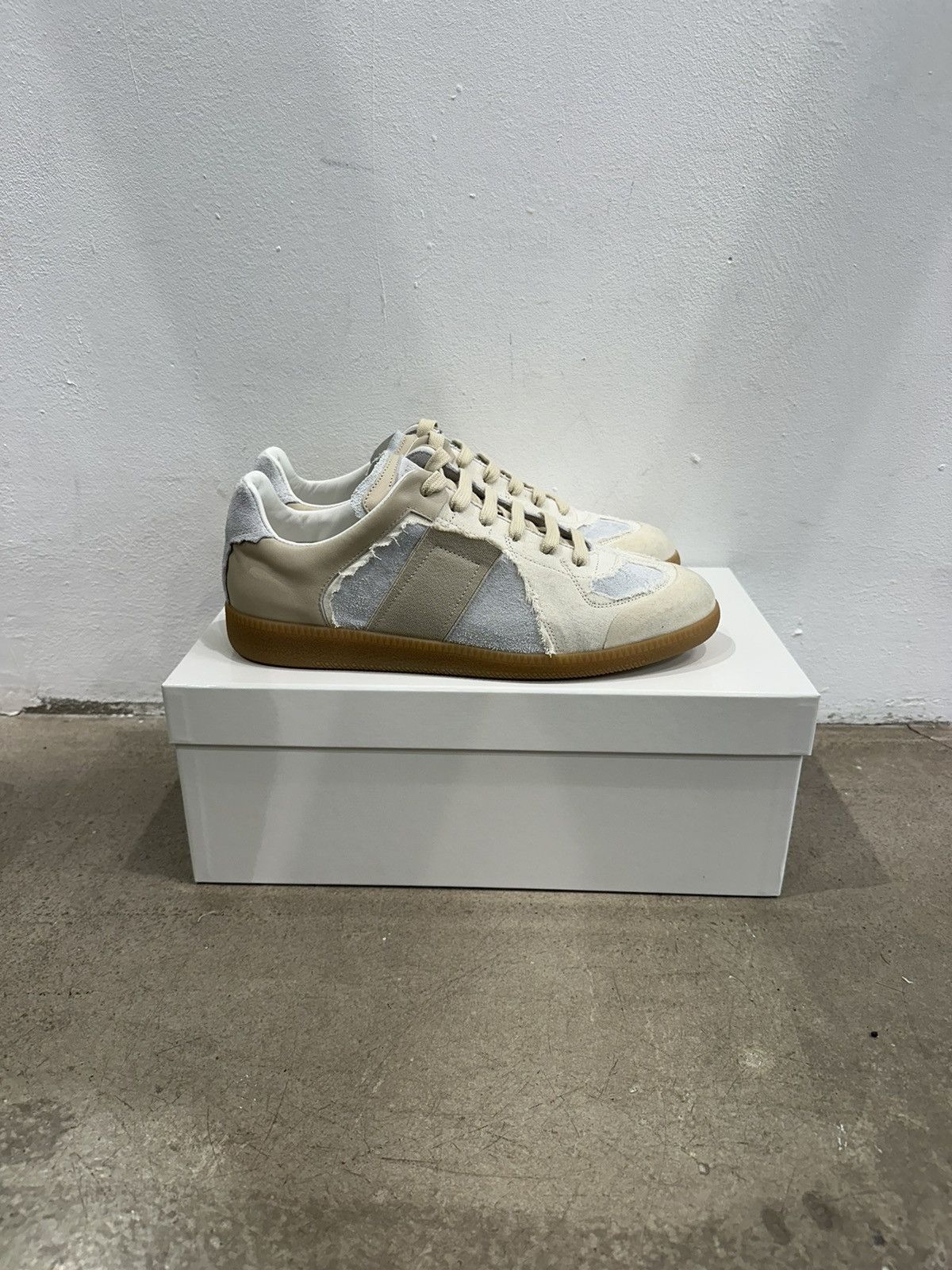 【MAISON MARGIELA】 Replica インサイドアウト スニーカー Maison Margiela Replica Inside Out lace-up Sneakers