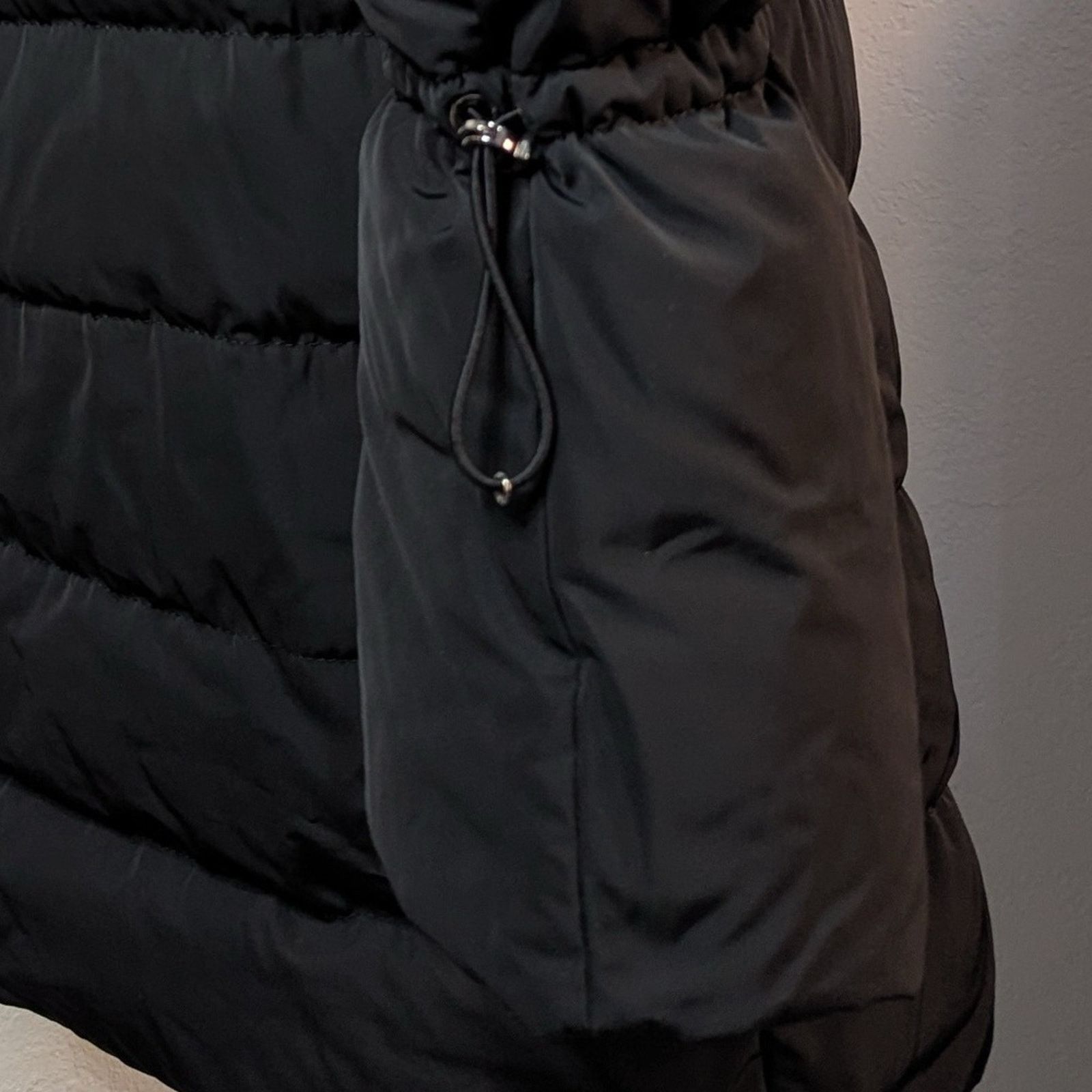 Moncler Lobelia Quilted Down Puffer Coat size 1 Black Bell Sleeves Size S / US 4 / IT 40 - 9 Thumbnail