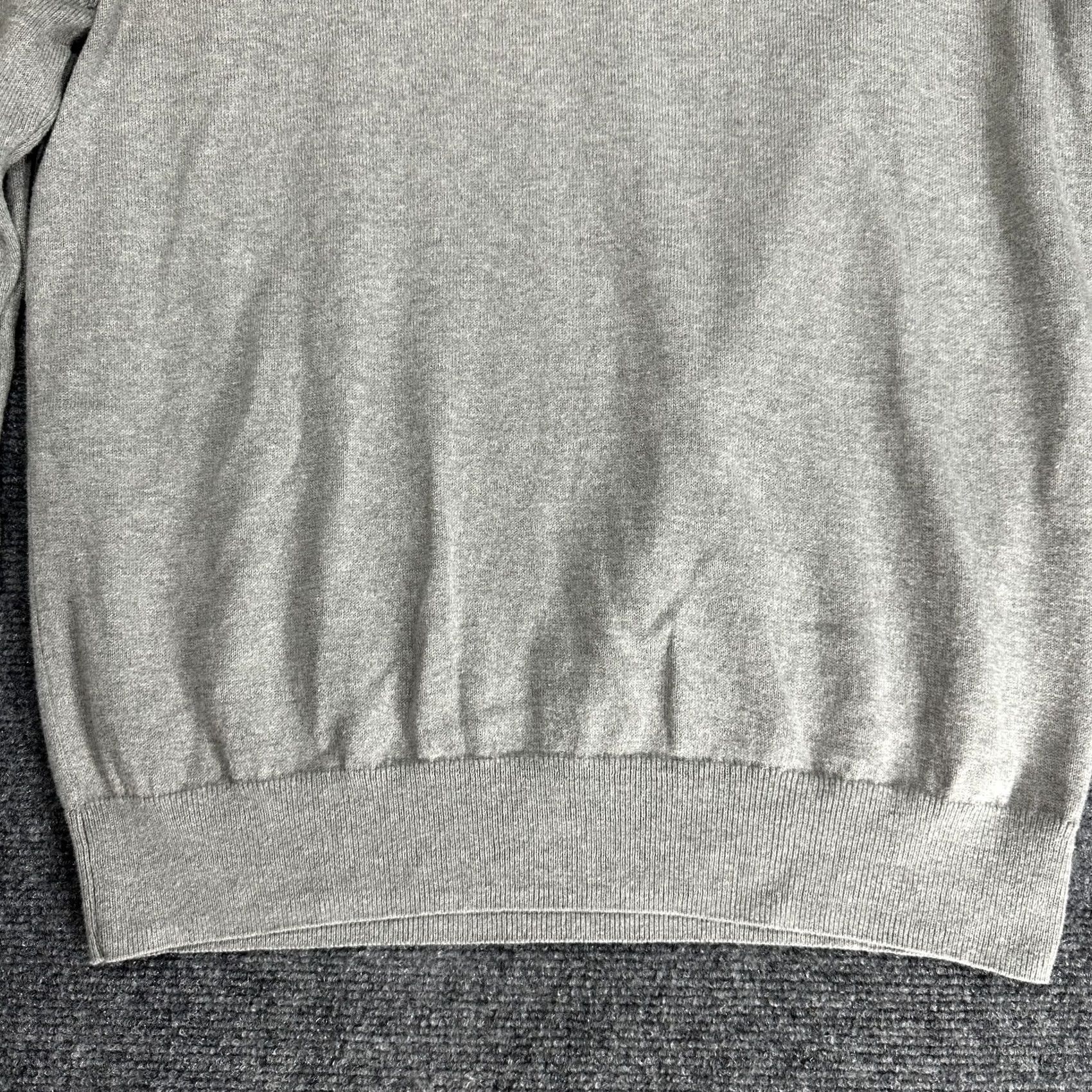 Banana Republic Banana Republic Sweater Mens M Gray Cashmere Cotton Pullover Rib Hem V-Neck Ribbed Cuffs Classic Modern Knit Pullover Fall Winter Casual Business Size US M / EU 48-50 / 2 - 2 Thumbnail