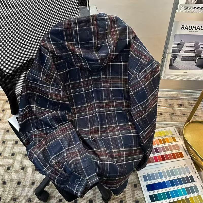 Vintage Navy Plaid Hooded Button-Up Shirt Jacket Size US M / EU 48-50 / 2 - 3 Thumbnail