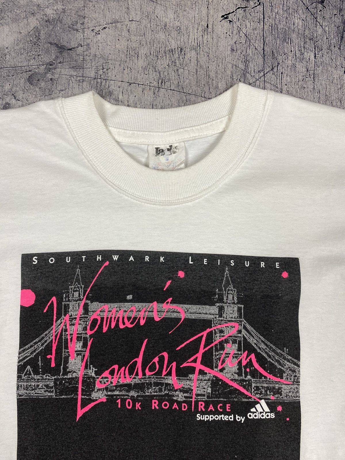 Adidas × Vintage Vintage Women’s London Run 10k Road Race By Adidas Tee 98s Size S / US 4 / IT 40 - 5 Thumbnail