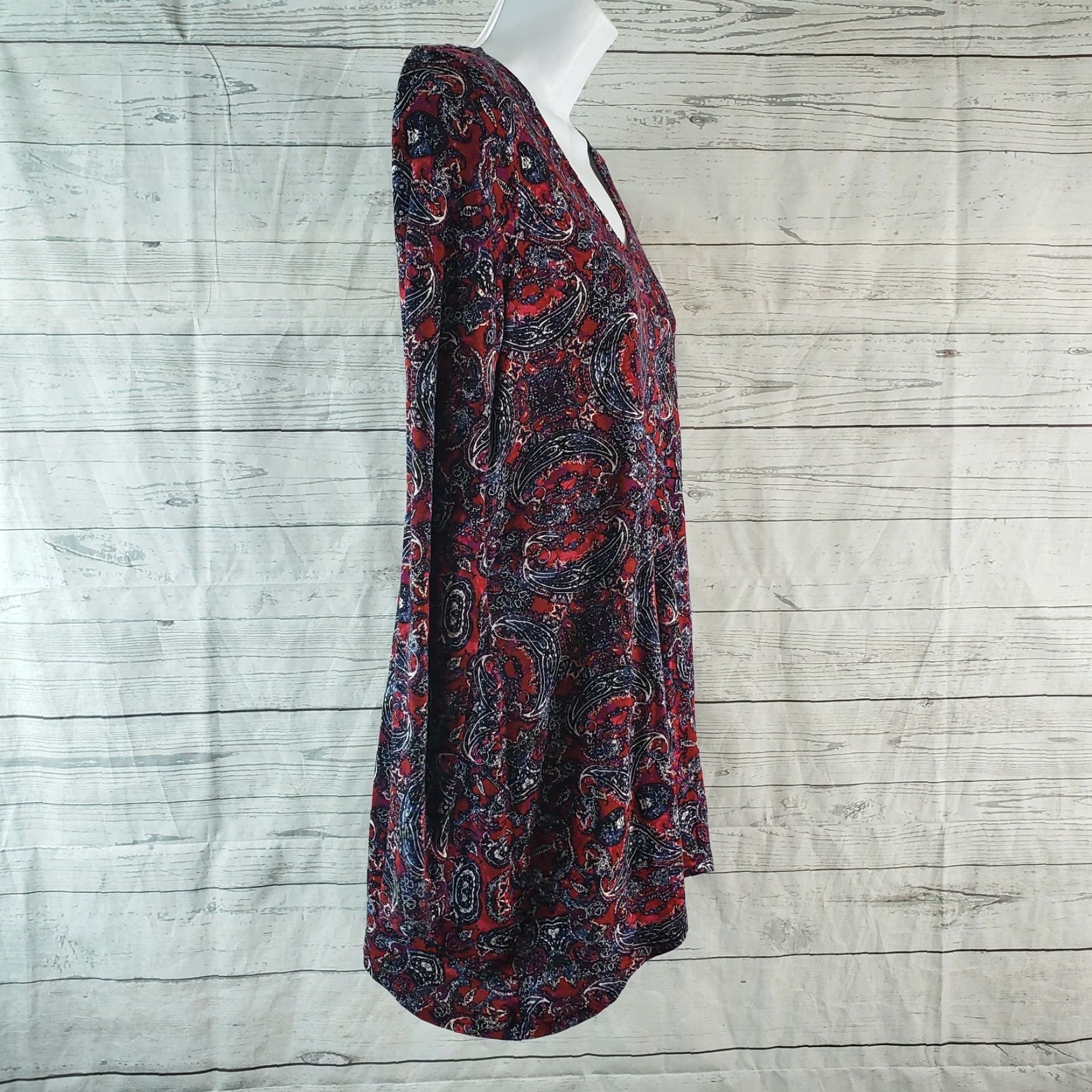 J. Jill J Jill Womens Top Shirt Long Sleeve Red Black Paisley Scoop Neck Rayon Blend Small) Size S / US 4 / IT 40 - 3 Thumbnail