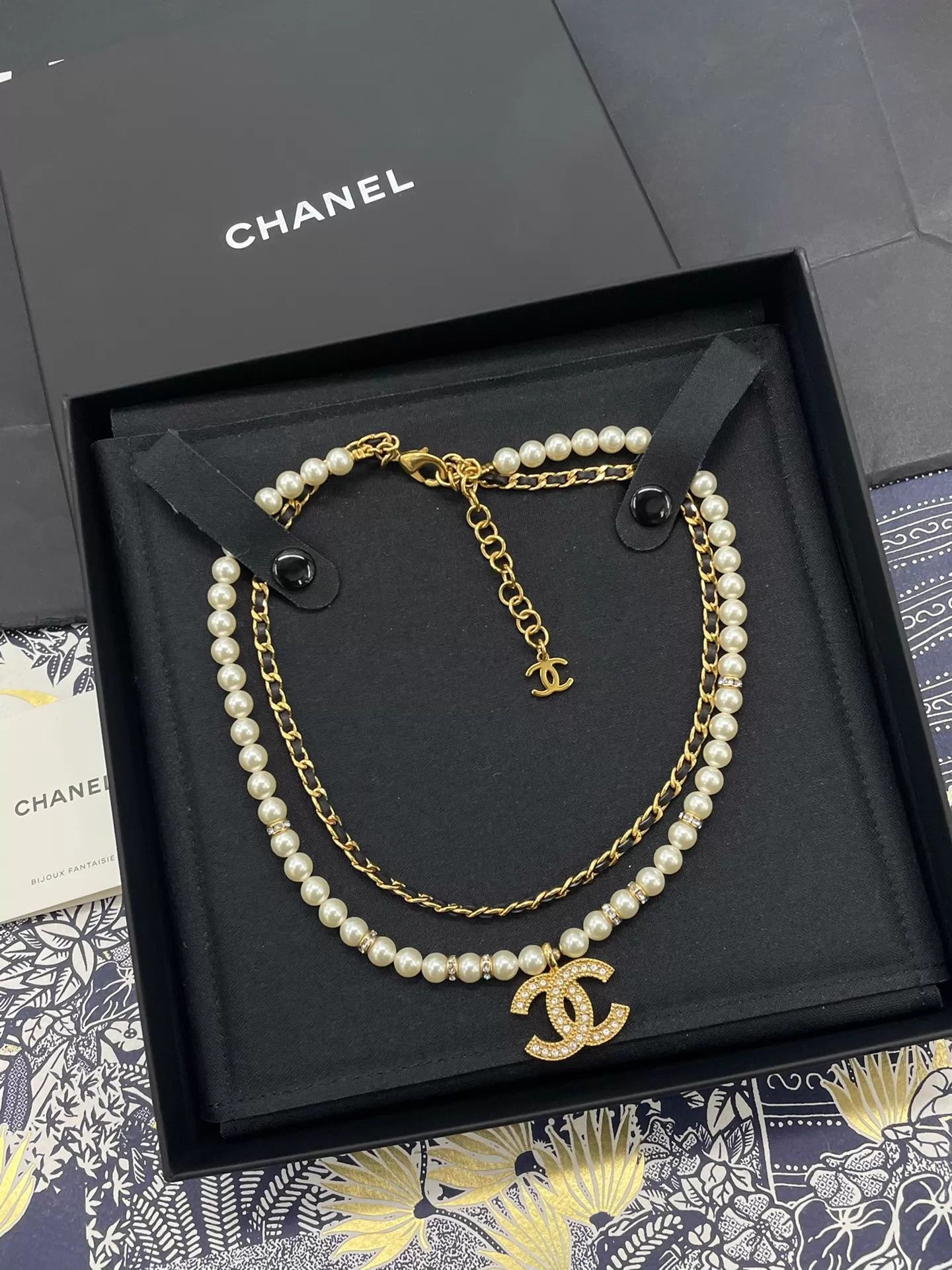 Chanel Chanel Classic Pearl Leather Chain Layered Necklace Size ONE SIZE - 1 Thumbnail