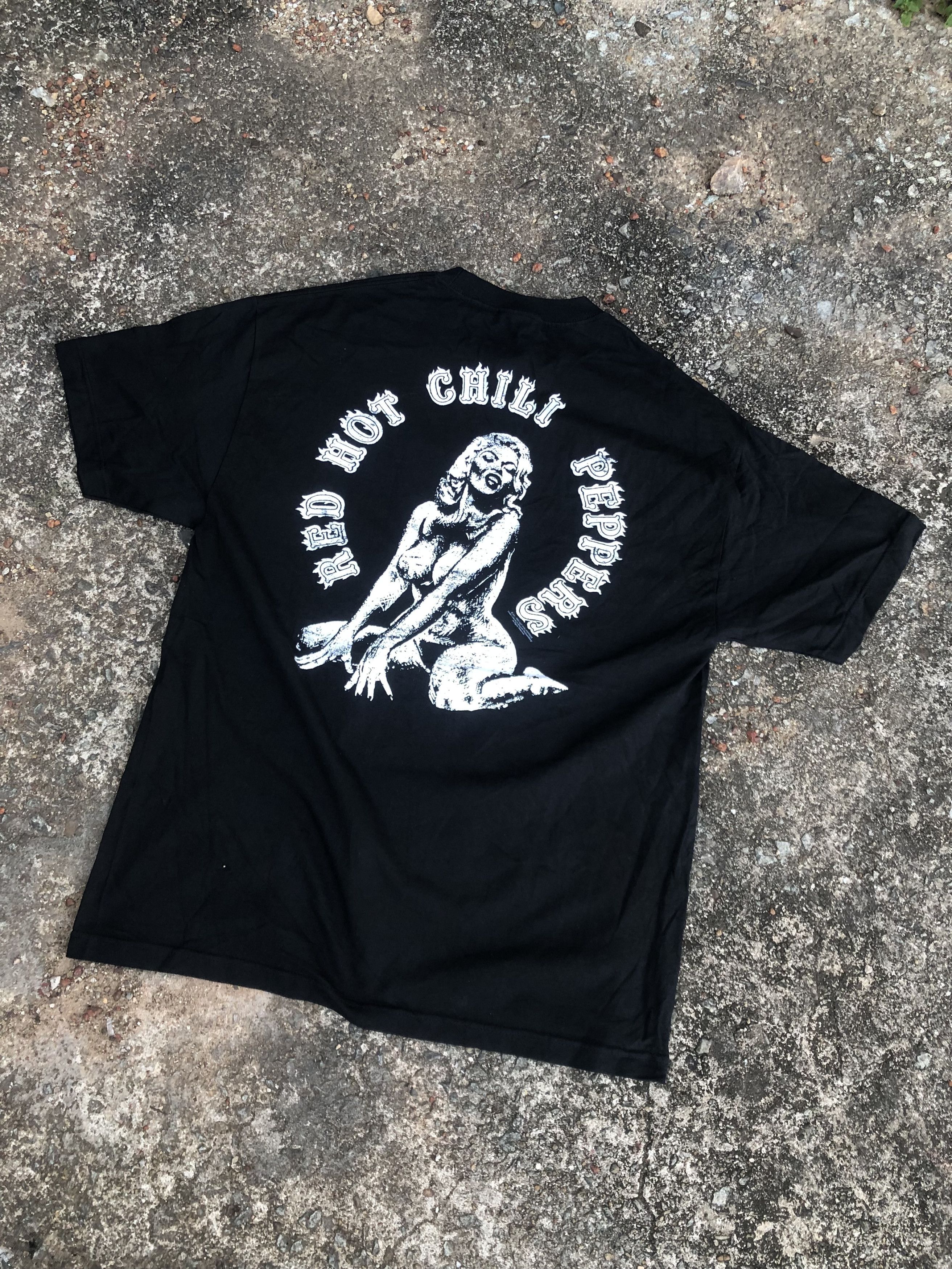 Band Tees 🔥Vtg Early 2000 RHCP RED HOT CHILI PEPPERS Band T-Shirt Size US XL / EU 56 / 4 - 1 Thumbnail
