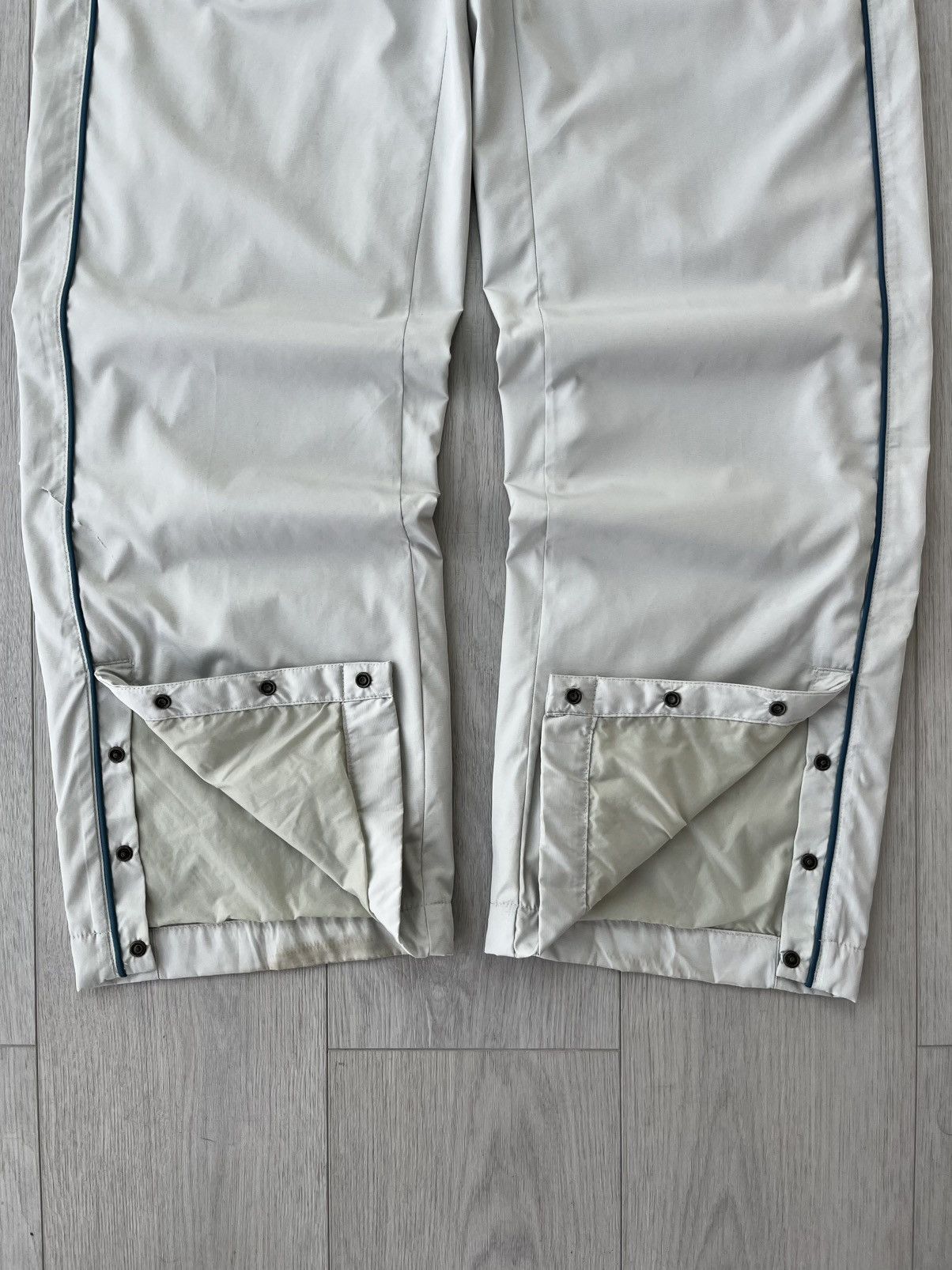 Nike Vintage Nike Track Pants Blue Stripes Y2K Gorpcore ACG 90s Size 30" / US 8 / IT 44 - 5 Thumbnail