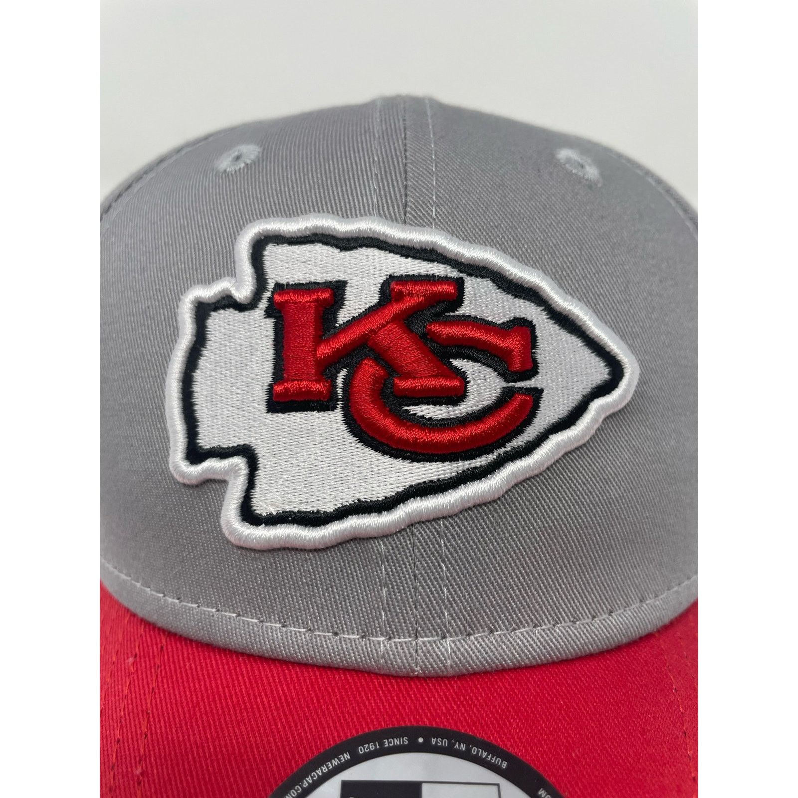 New Era Kansas City Chiefs New Era Gray 9FORTY NFL Snapback Hat Size ONE SIZE - 3 Thumbnail