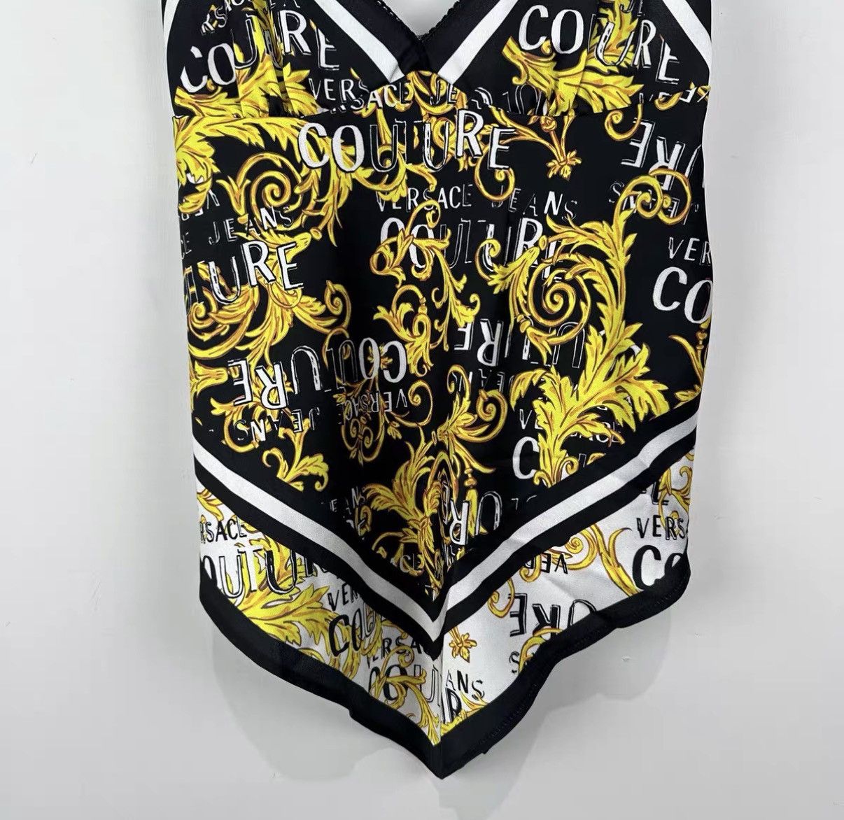 Versace Versace Monogram Camisole J42 Size M / US 6-8 / IT 42-44 - 3 Thumbnail