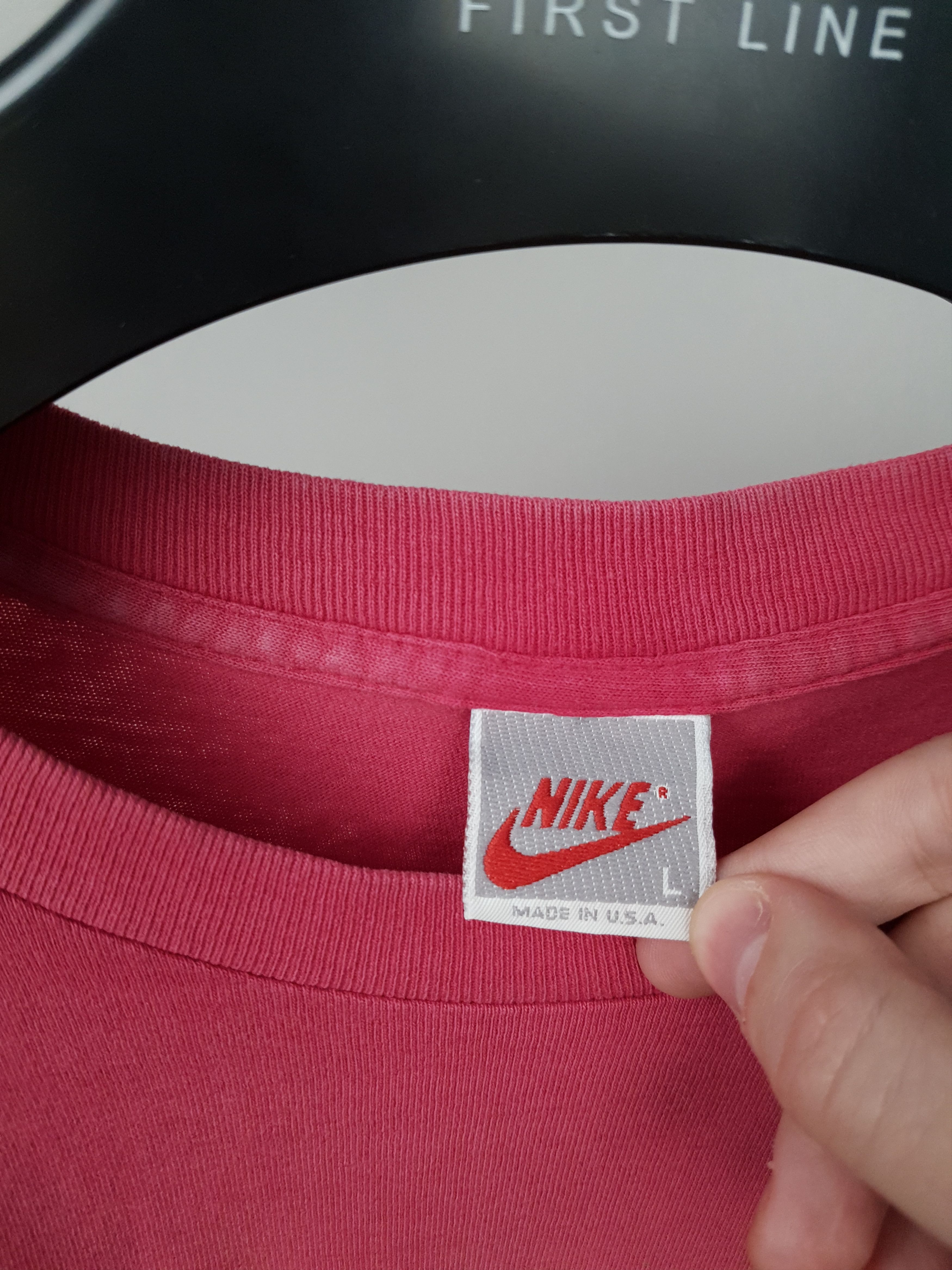 Jordan Brand 80s Nike Air Jordan AOP Looney Tunes Pink Crewneck T Shirt Size US M / EU 48-50 / 2 - 11 Thumbnail