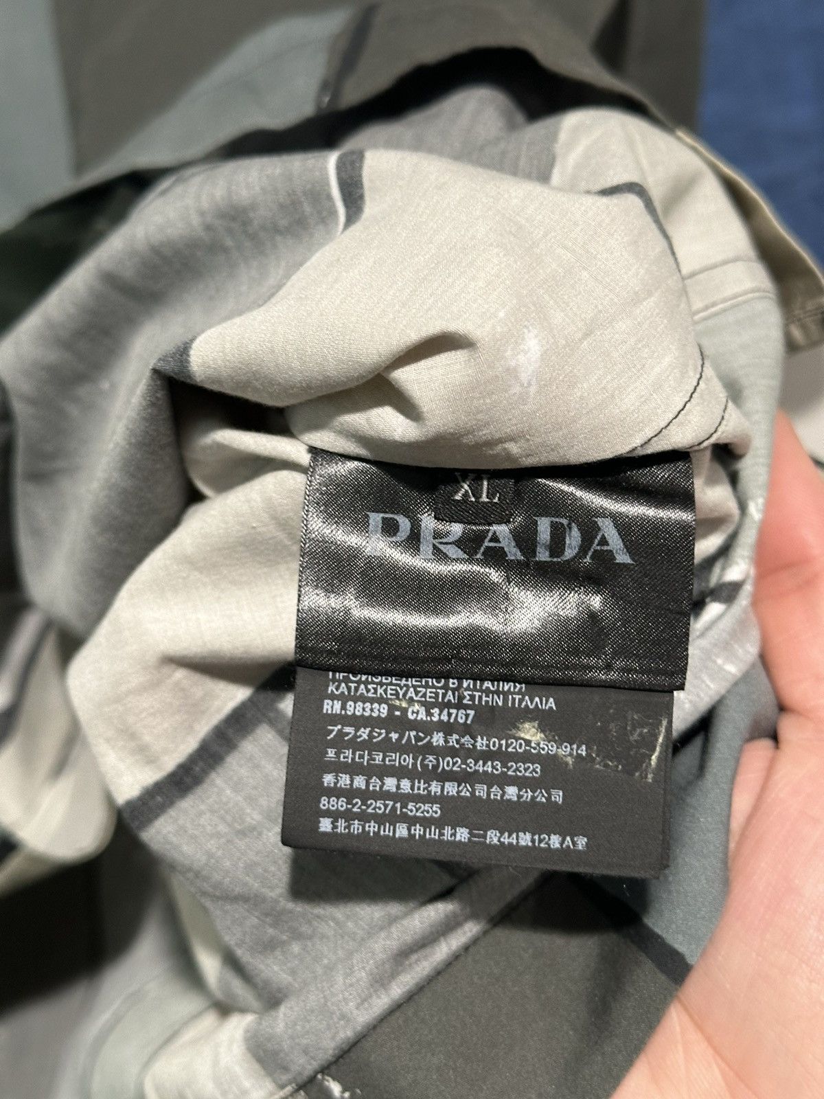 Prada SS17 Abstract Wine Shirt Size US XL / EU 56 / 4 - 6 Thumbnail