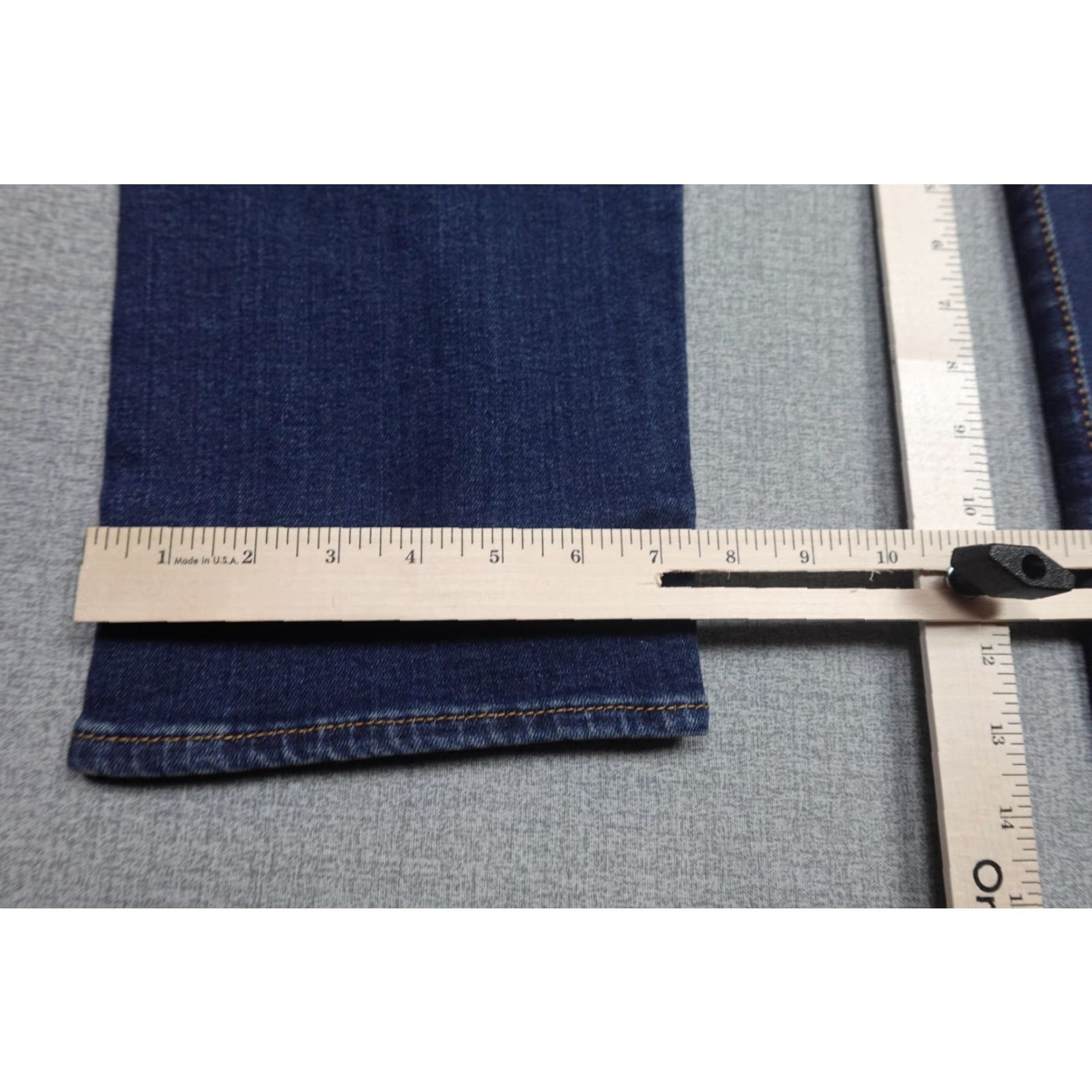Levi's Levi's 501 Jeans Mens 31x30 Blue Medium Wash Denim Button Fly NWT Straight Leg Vintage No Womens Mens Girls Boys Size US 31 - 6 Thumbnail