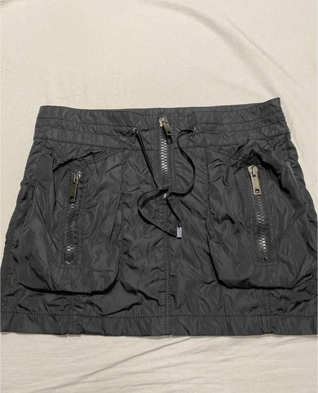 Burberry Rare Burberry Nylon Pocket Skirt Size US 8 Italy Size 30" / US 8 / IT 44 - 1 Thumbnail