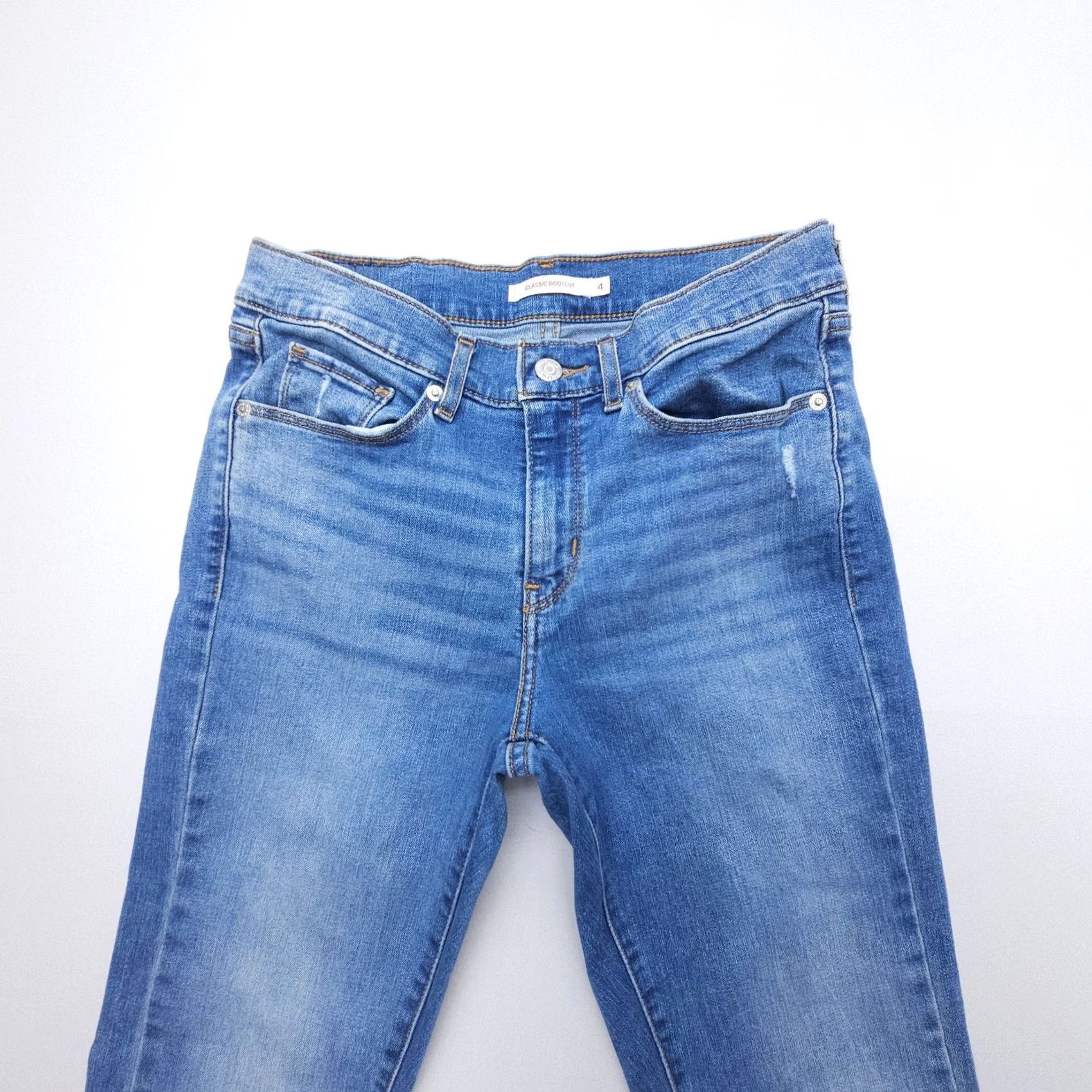 Levi's Levi's Jeans Bootcut Womens 4 Blue Stretch Denim 31" Inseam 28 Waist Logo Button 5-Pocket Design Modern Athletic? Size 27" / US 4 / IT 40 - 5 Thumbnail