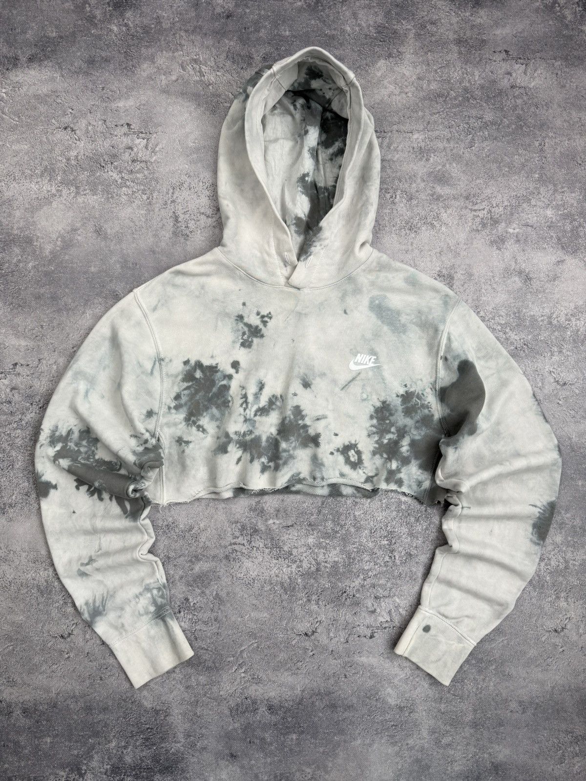 Nike Vintage Nike Y2K Cropped Hoodie Tie Dye Streetwear Size XS / US 0-2 / IT 36-38 - 1 Thumbnail