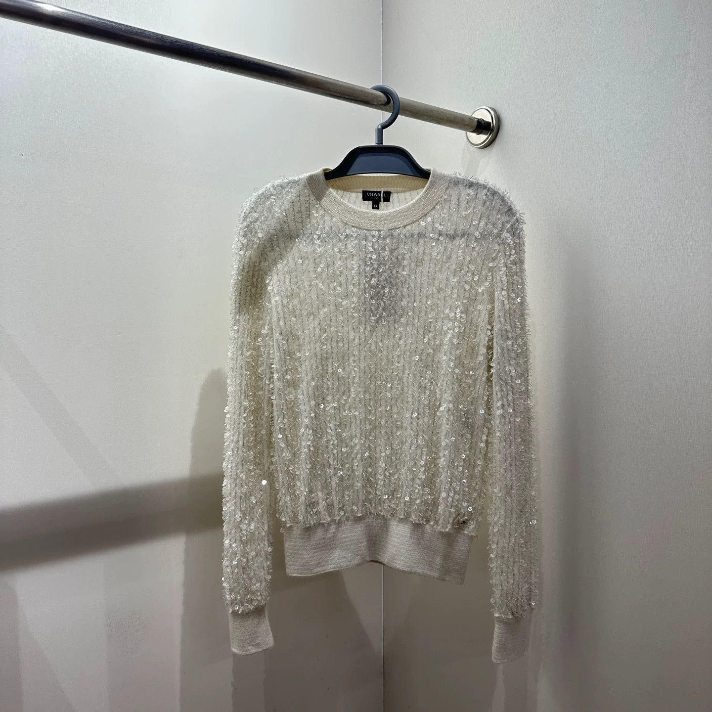 Chanel Chanel feb387 sequin knit long sleeve Angora 34 Size XS / US 0-2 / IT 36-38 - 1 Thumbnail