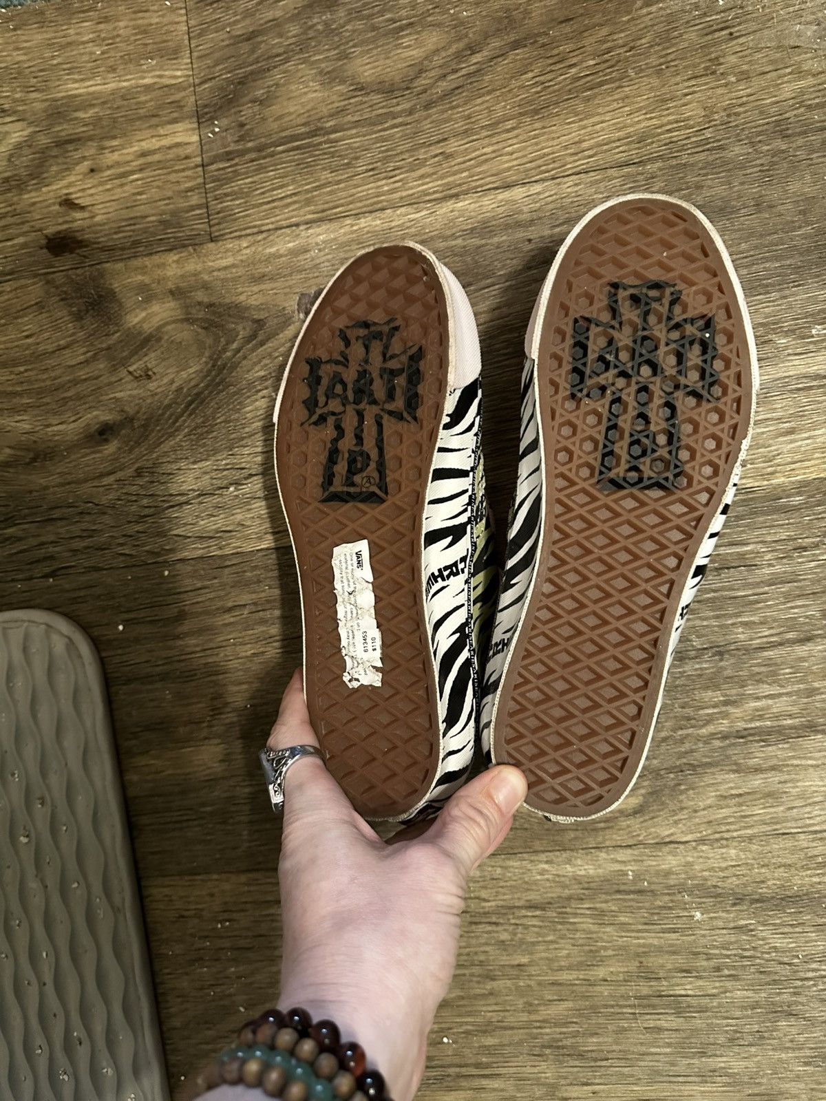 Aries × Vans Vans Black & Green Aries Edition Zebra Authentic LX Sneakers Size US 7 / EU 40 - 3 Thumbnail