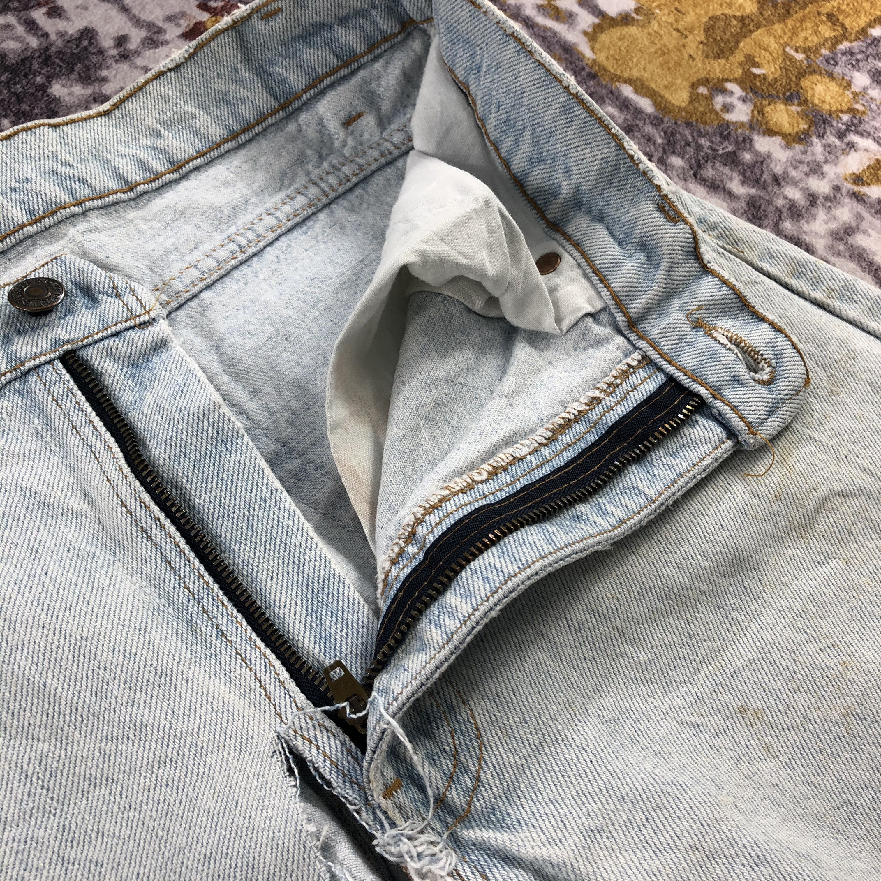 Levi's × Vintage Vintage 90s Light Wash Levis 505 Jeans-JM2408 Size US 33 - 9 Thumbnail