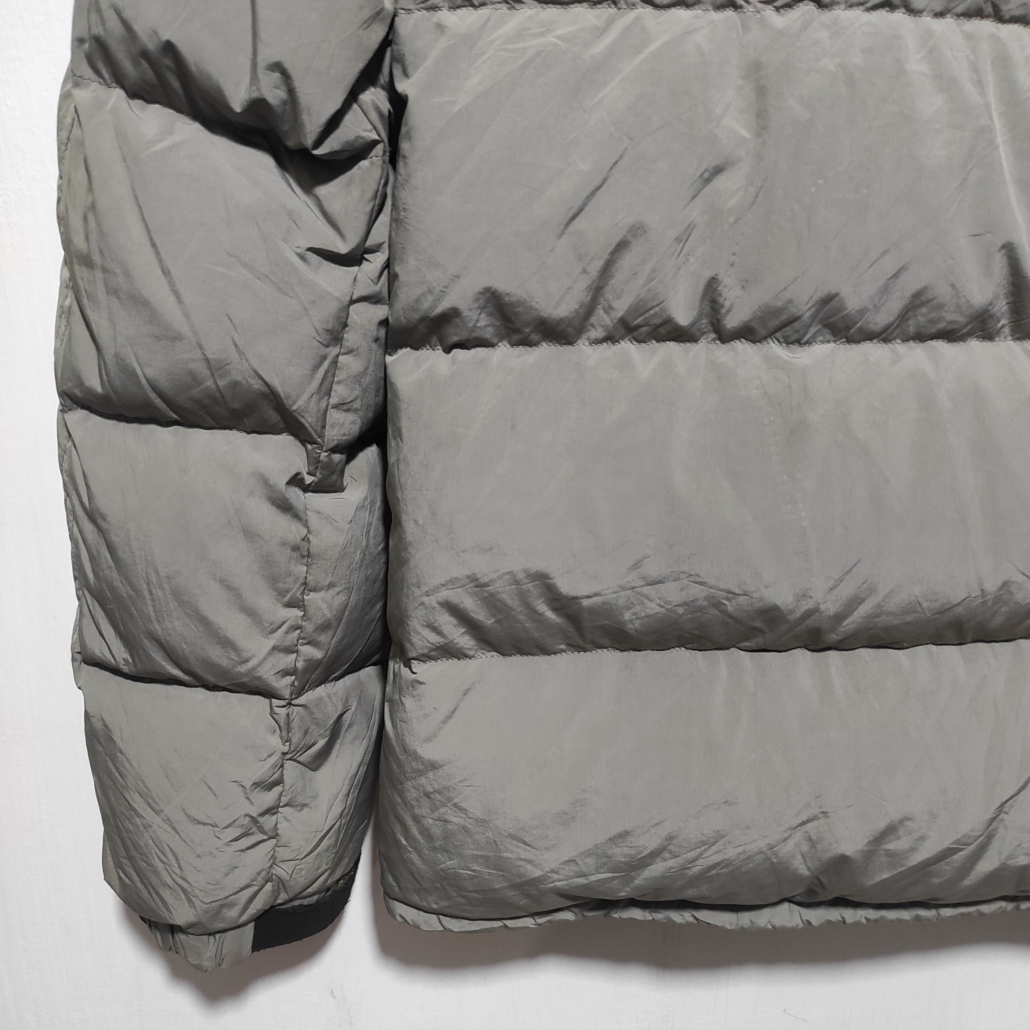 Undercover Uniqlo Undercover Puffer Jacket Size US S / EU 44-46 / 1 - 18 Thumbnail