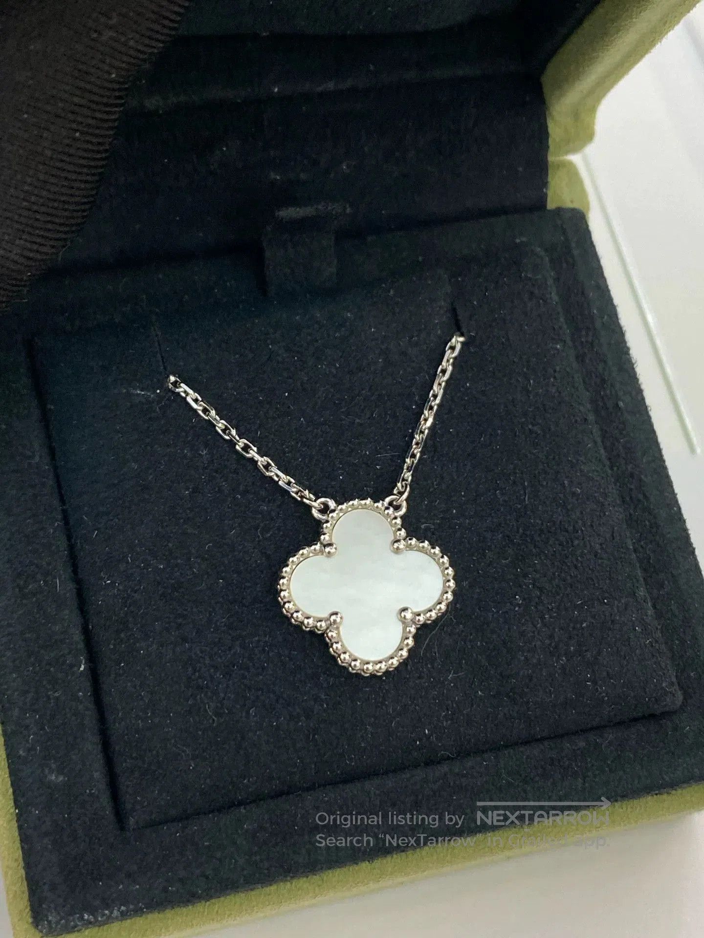 Van Cleef & Arpels Van Cleef Arpels White Gold Clover Necklace. Size ONE SIZE - 2 Thumbnail