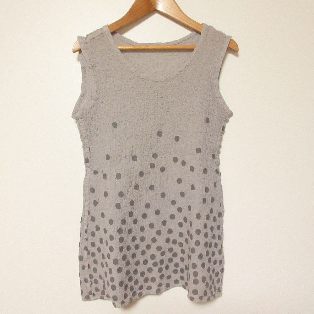 Issey Miyake Issey Miyake me ISSEY MIYAKE Cauliflower Dot Sleeveless Top Textile Tops MI42FR515 DUTY FREE for USA Size ONE SIZE - 1 Thumbnail