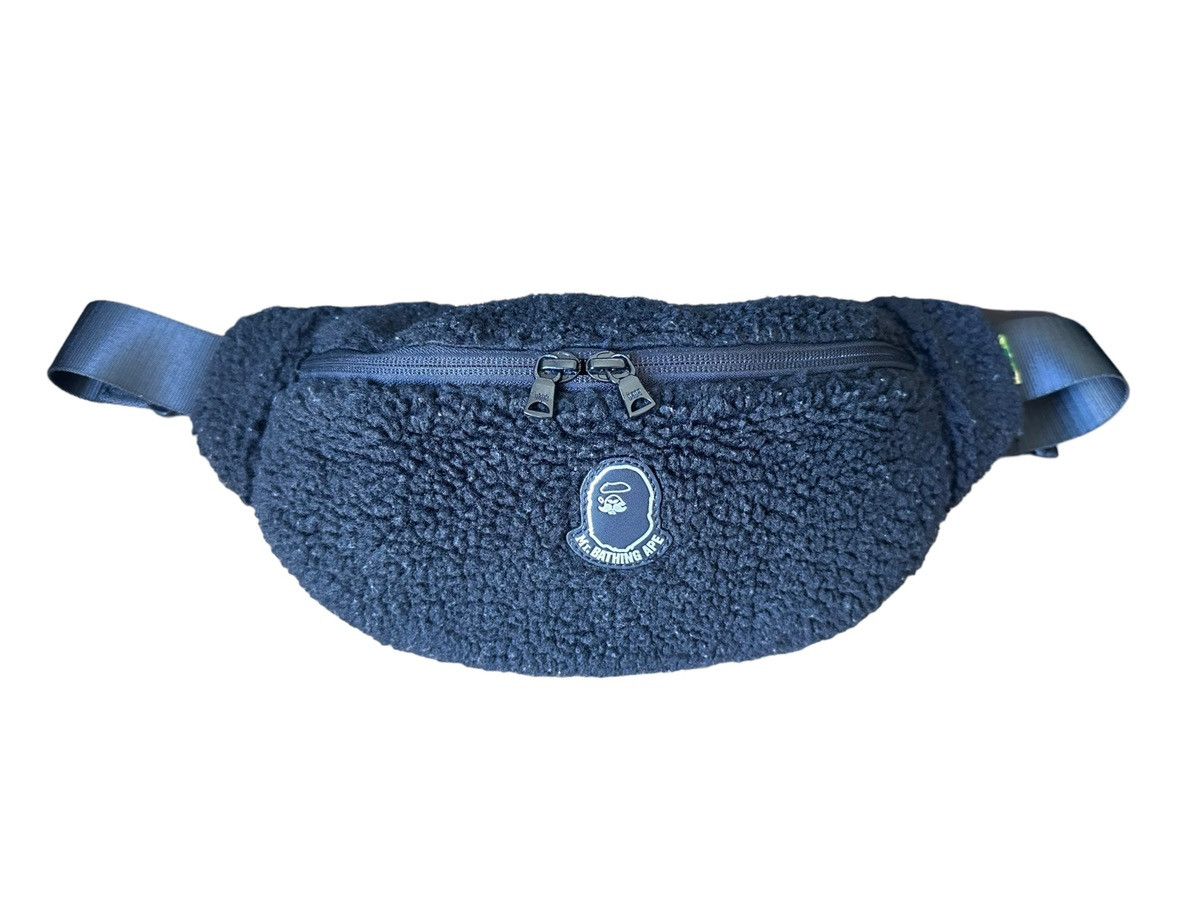 Bape 🇯🇵 Iconic "Bape" Sherpa Cross Body Logo Mr.Bathing Ape Size ONE SIZE - 2 Thumbnail