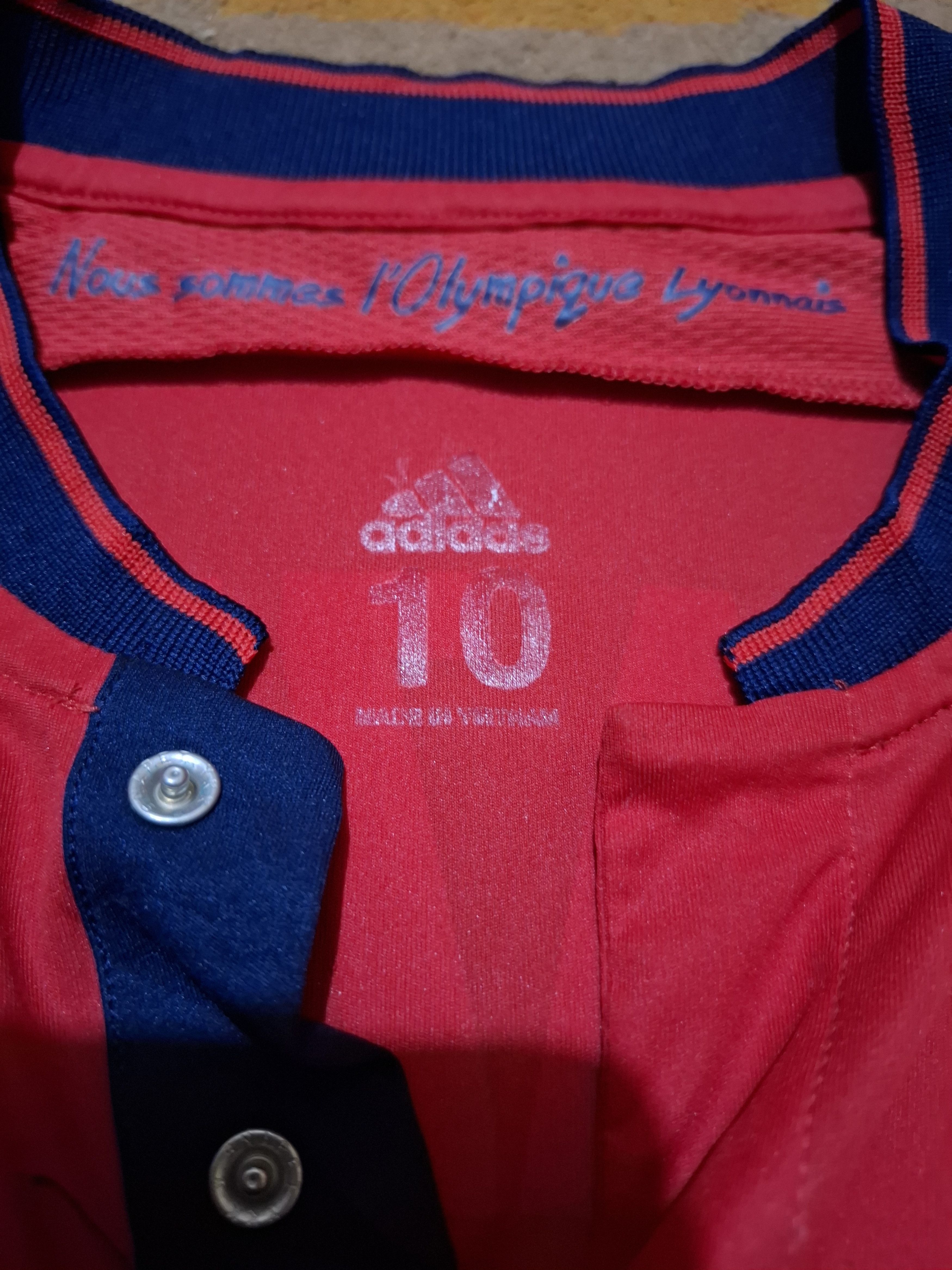 Adidas Olympique Lyon 2015/16 Away kit Size US L / EU 52-54 / 3 - 3 Thumbnail