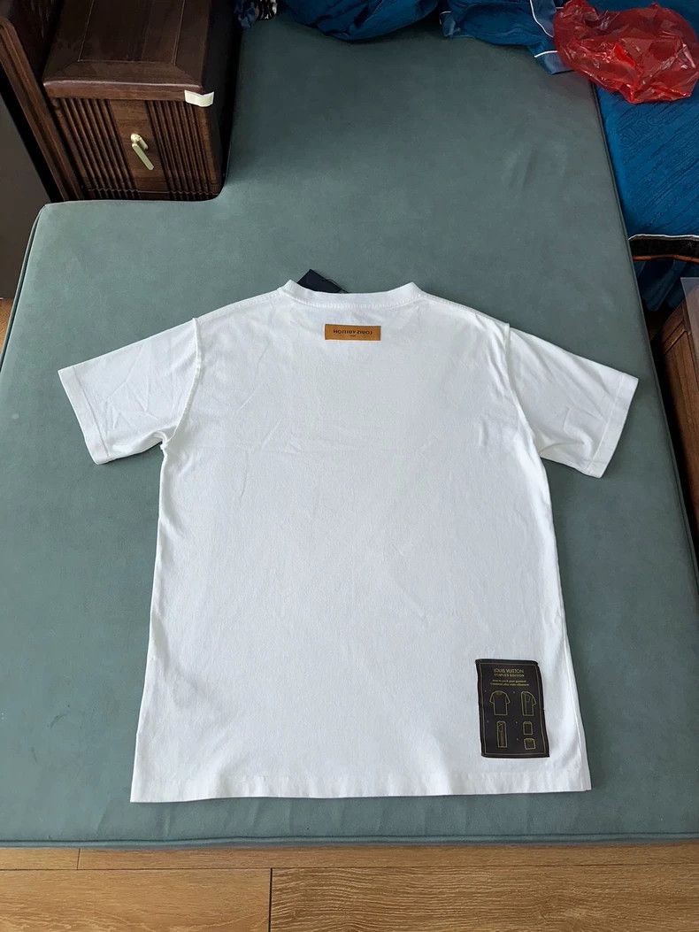 Louis Vuitton Louis Vuitton Back slogan instructions plain white short sl Size US L / EU 52-54 / 3 - 2 Thumbnail