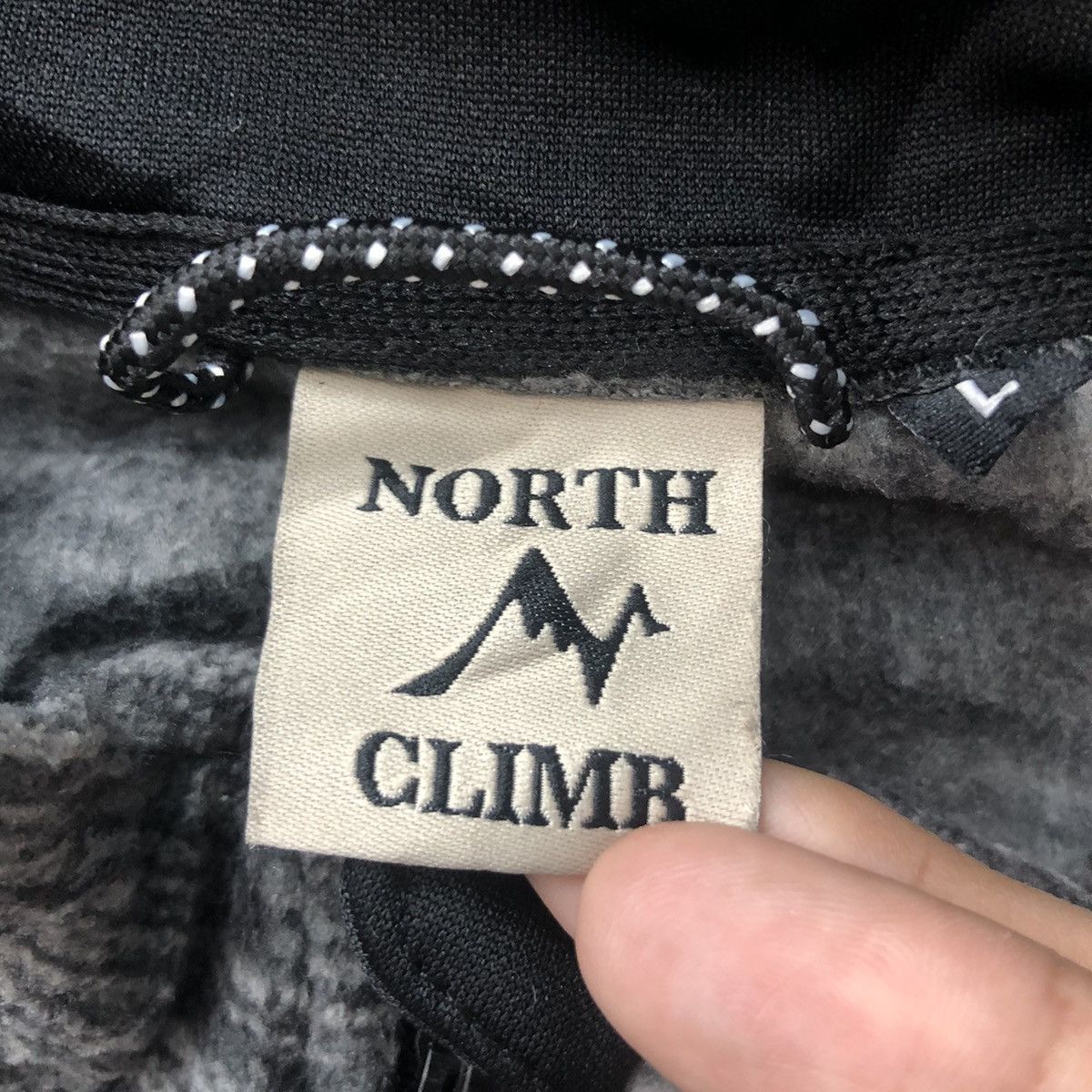 Vintage North CLIMB Fleece Vest Sleeveless Outdoor Camping Hiking Size US L / EU 52-54 / 3 - 4 Thumbnail