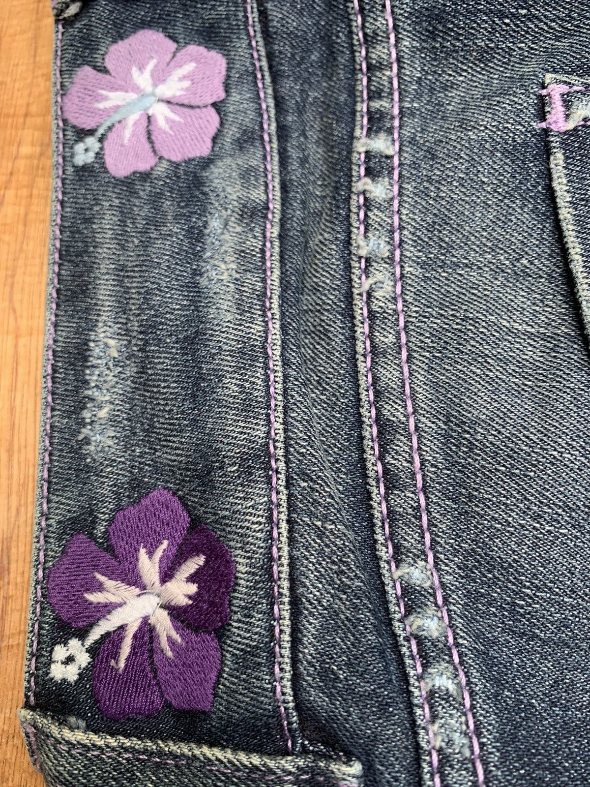 HYDROGEN Rare..Hydrogen Hibiscus Flower Embroidered Streching Jeans Size 29" - 13 Thumbnail