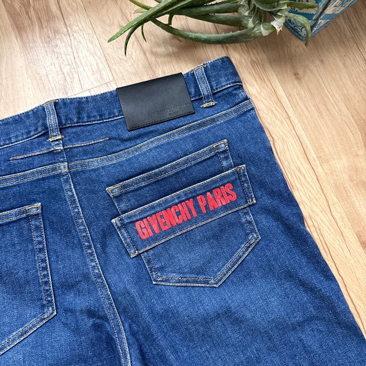 Givenchy Givenchy slim jeans Size US 33 - 6 Thumbnail