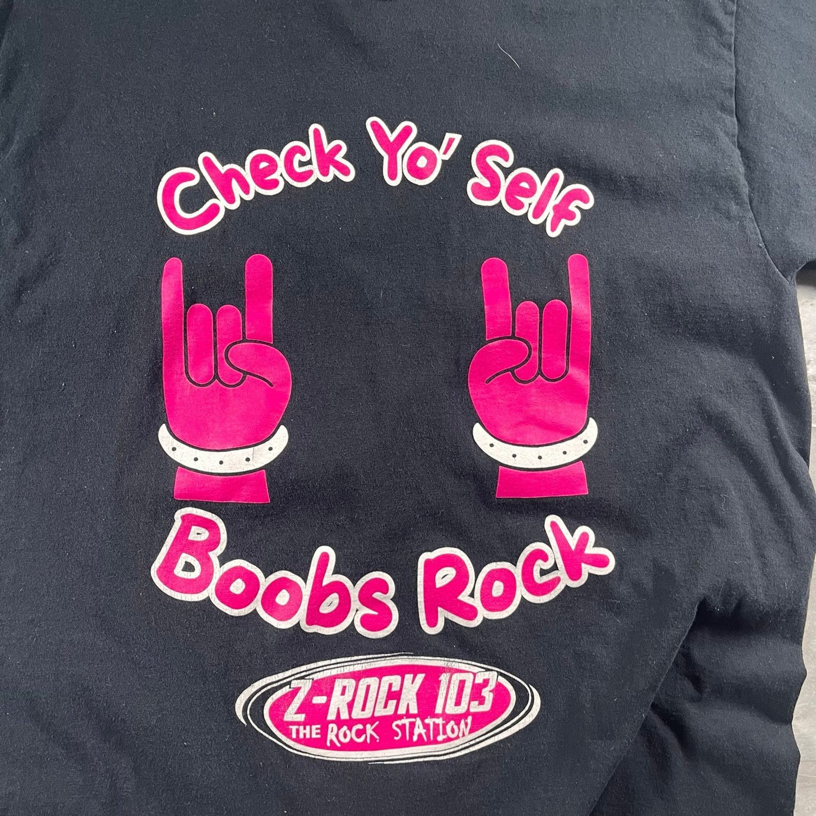 Gildan B**bs rock t shirt Size US L / EU 52-54 / 3 - 4 Thumbnail