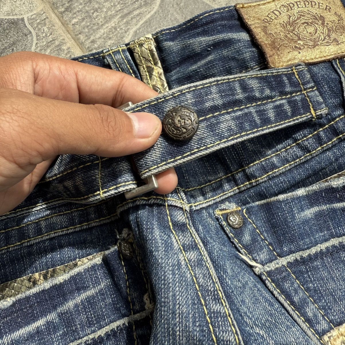 Japanese Brand Denim Flare Red Pepper Vintage Size US 31 - 5 Thumbnail
