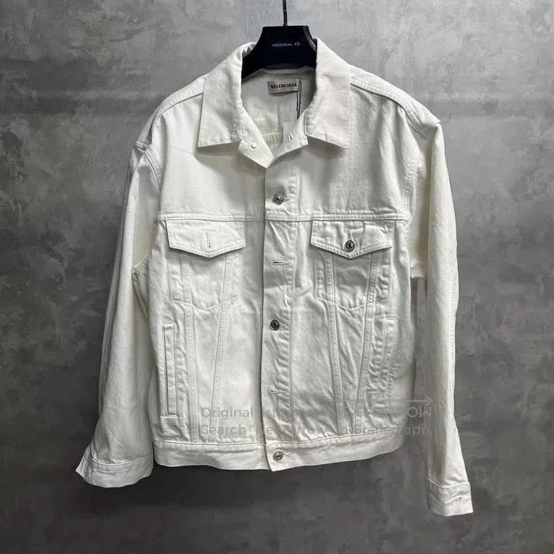 Balenciaga Balenciaga White Logo Denim Jacket. Size US XS / EU 42 / 0 - 1 Thumbnail