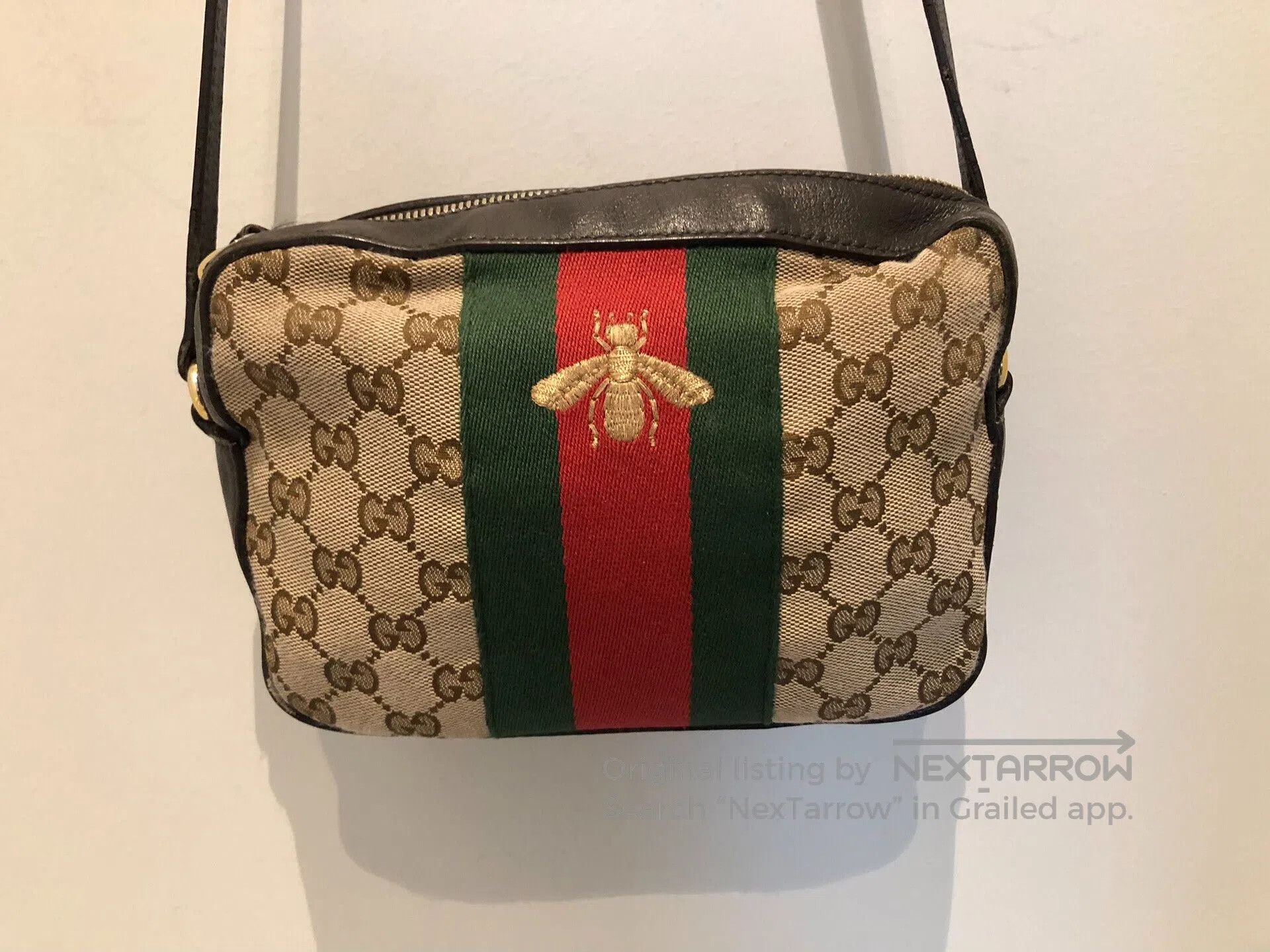 Gucci Gucci Bee Crossbody Camera Bag. Size ONE SIZE - 3 Thumbnail