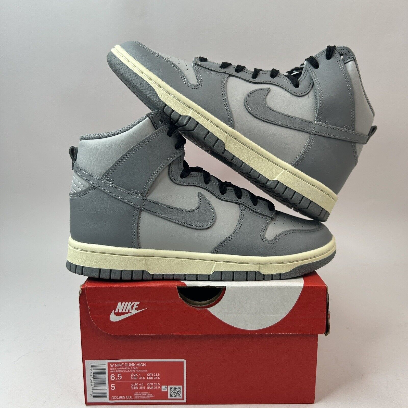 Nike Nike Dunk High WMNS “Aged Grey/Grey Sail” 2023 Size US 6.5 / IT 36.5 - 1 Thumbnail