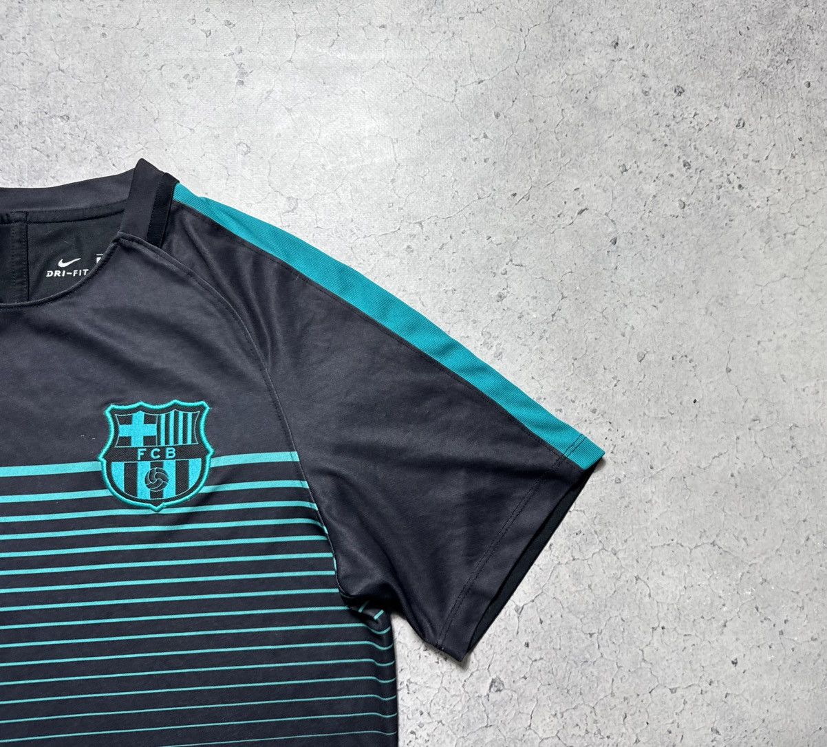 Nike Nike FC Barcelona Training Football Soccer Jersey Size US M / EU 48-50 / 2 - 3 Thumbnail